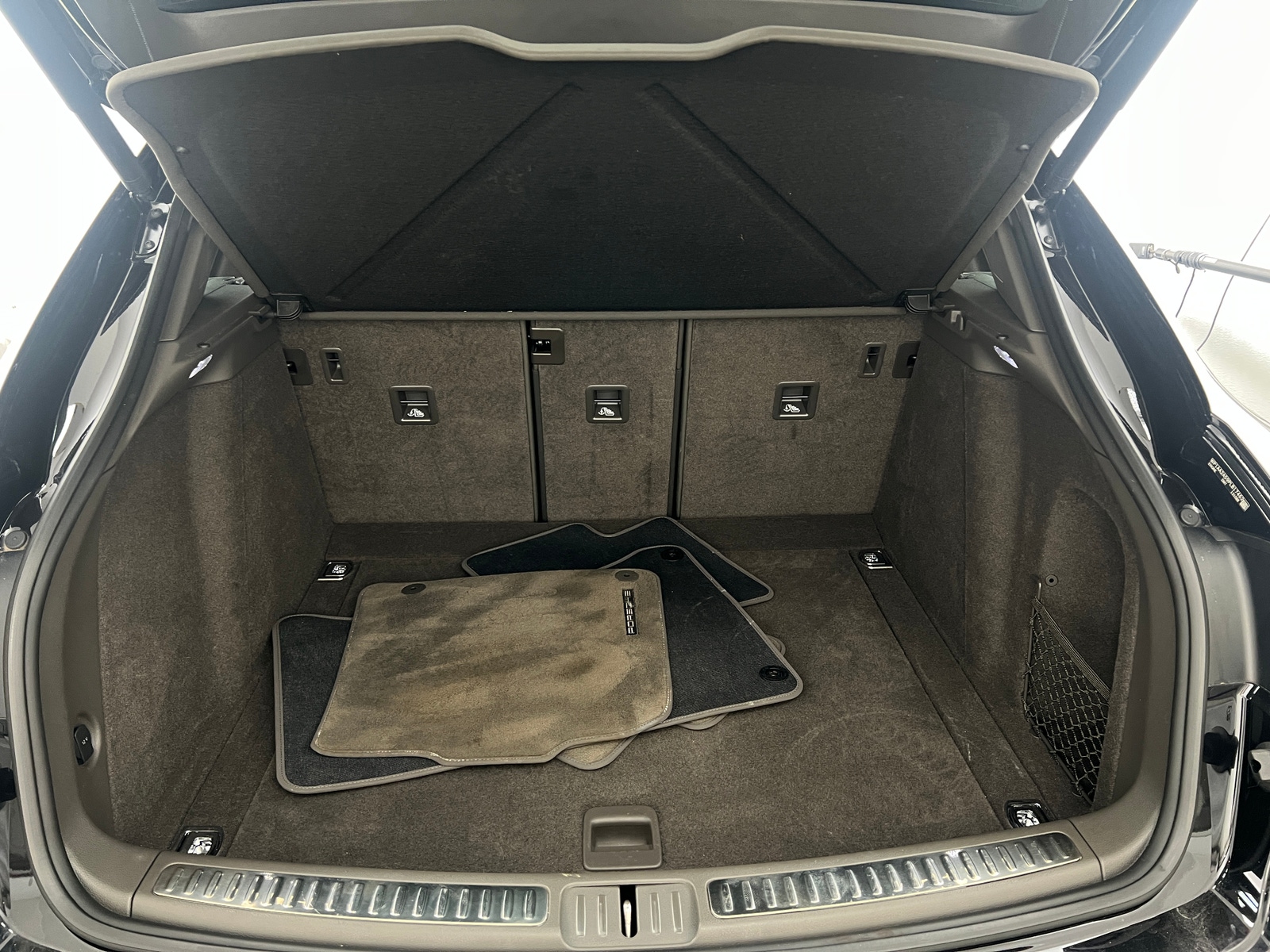 Thumbnail: 2023 Porsche Macan - 6