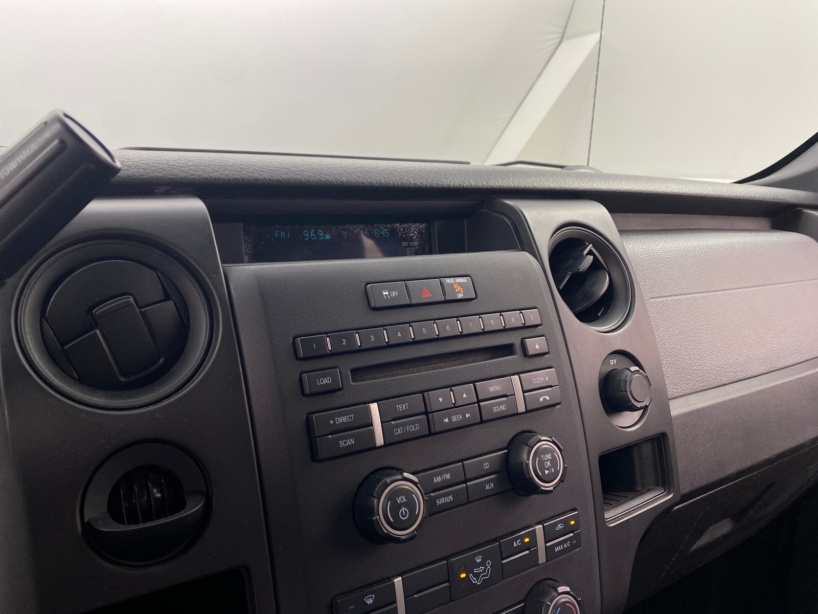 Thumbnail: 2013 Ford Econoline - 4