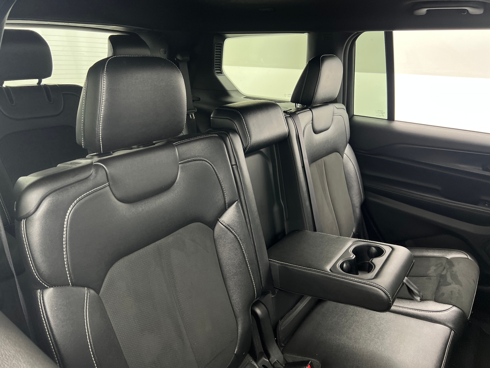 Thumbnail: 2024 Jeep Grand Cherokee L - 5
