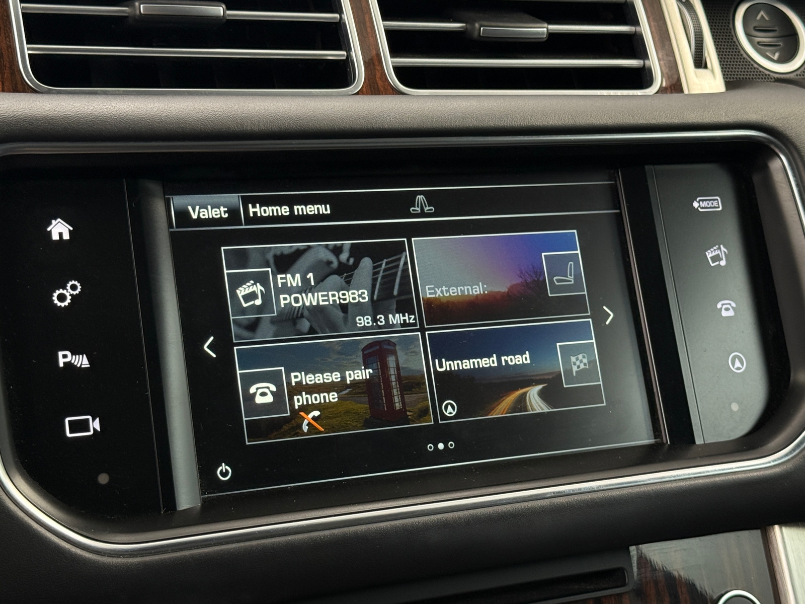 Thumbnail: 2016 Land Rover Range Rover - 3