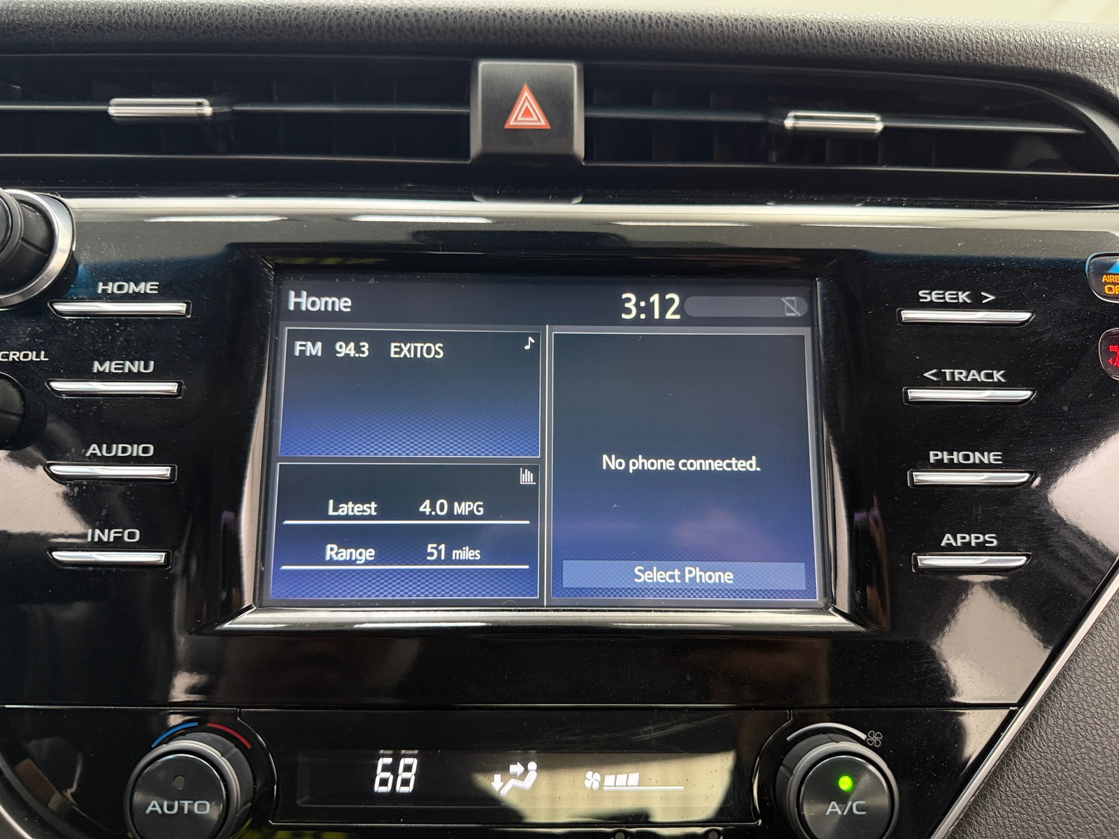 Thumbnail: 2018 Toyota Camry - 4