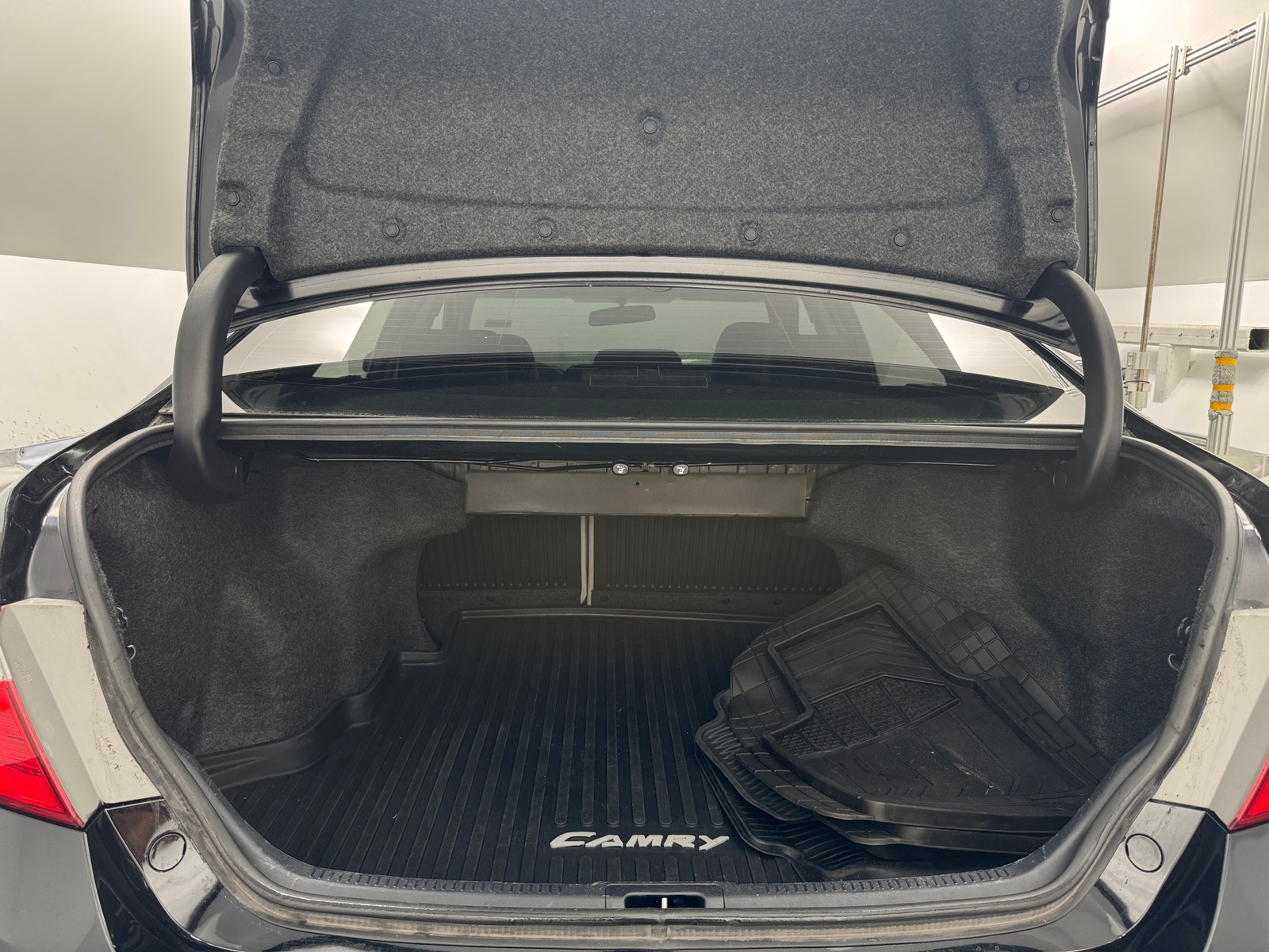 Thumbnail: 2017 Toyota Camry - 7