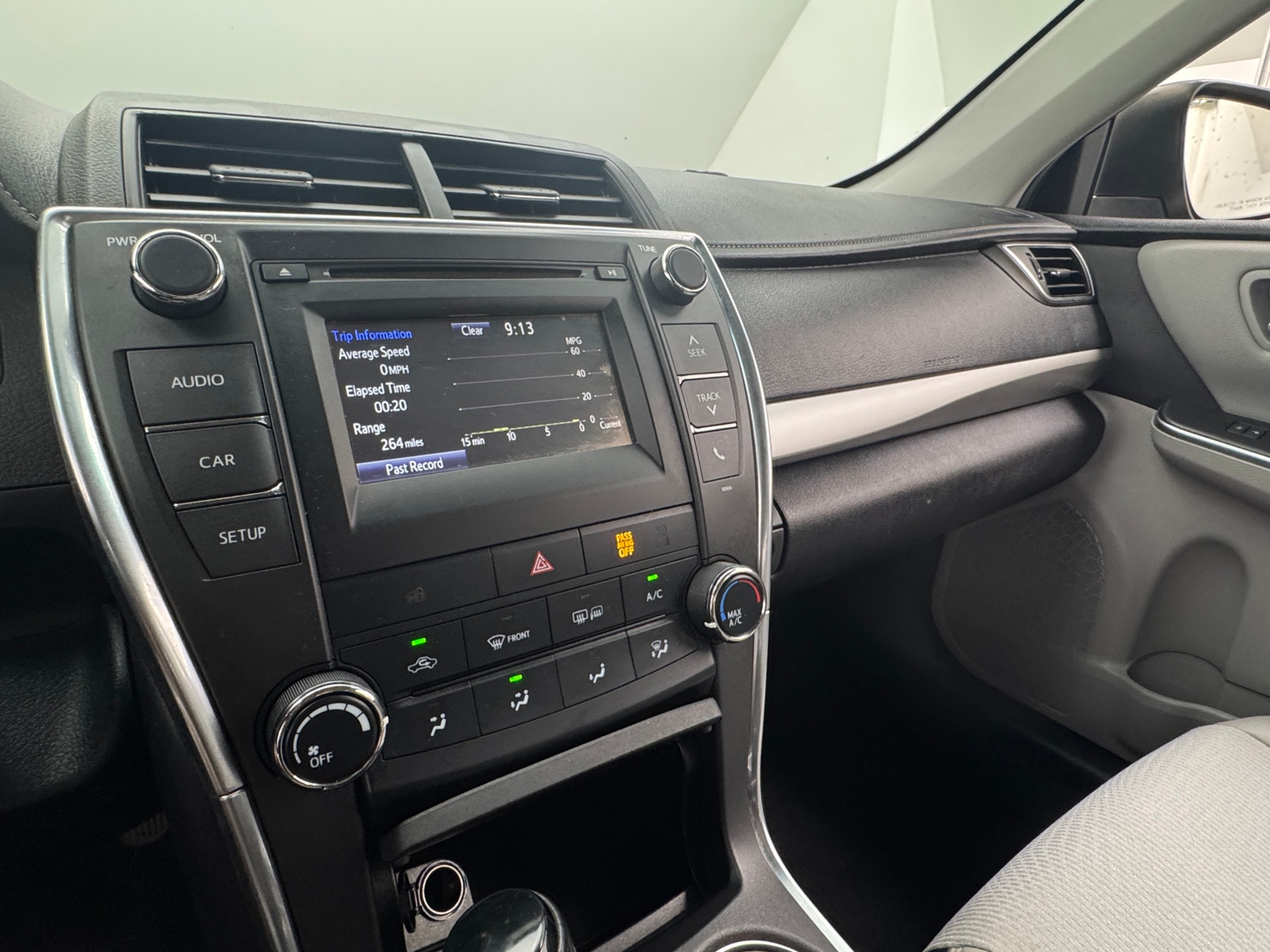 Thumbnail: 2017 Toyota Camry - 4