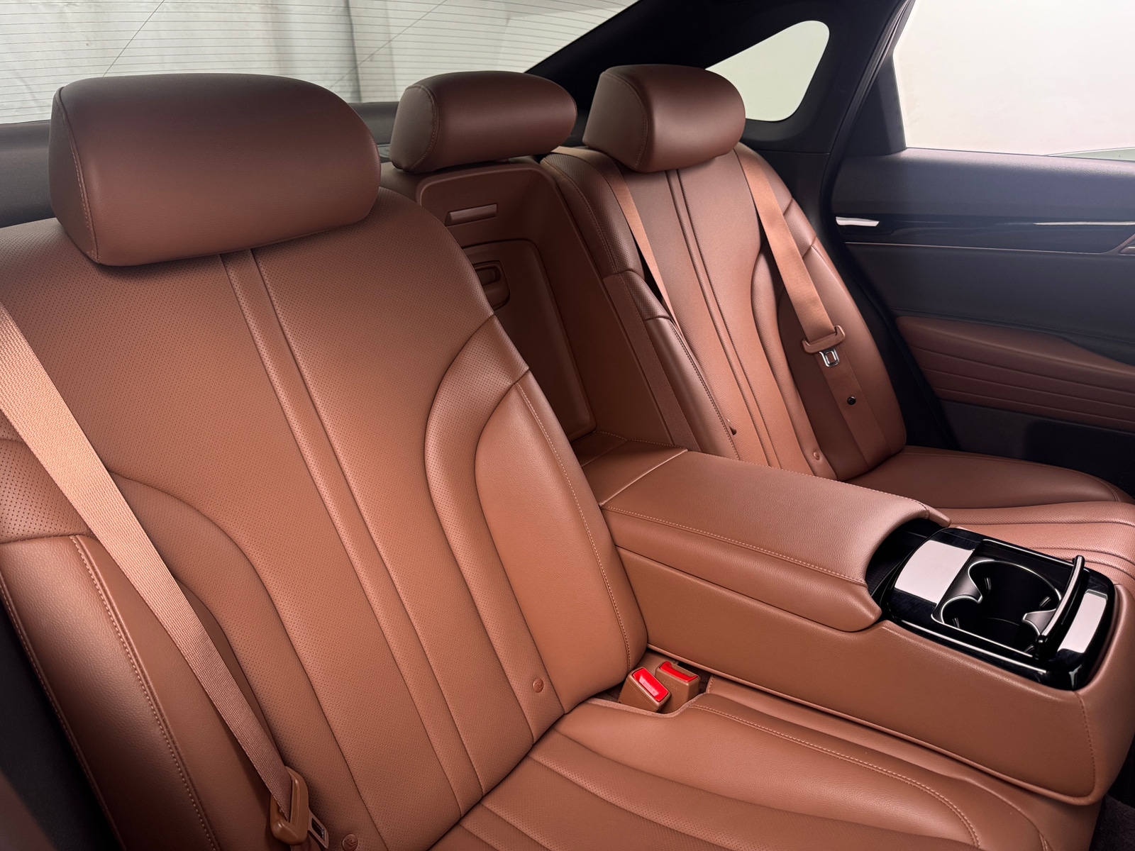 Thumbnail: 2022 Genesis G80 - 5