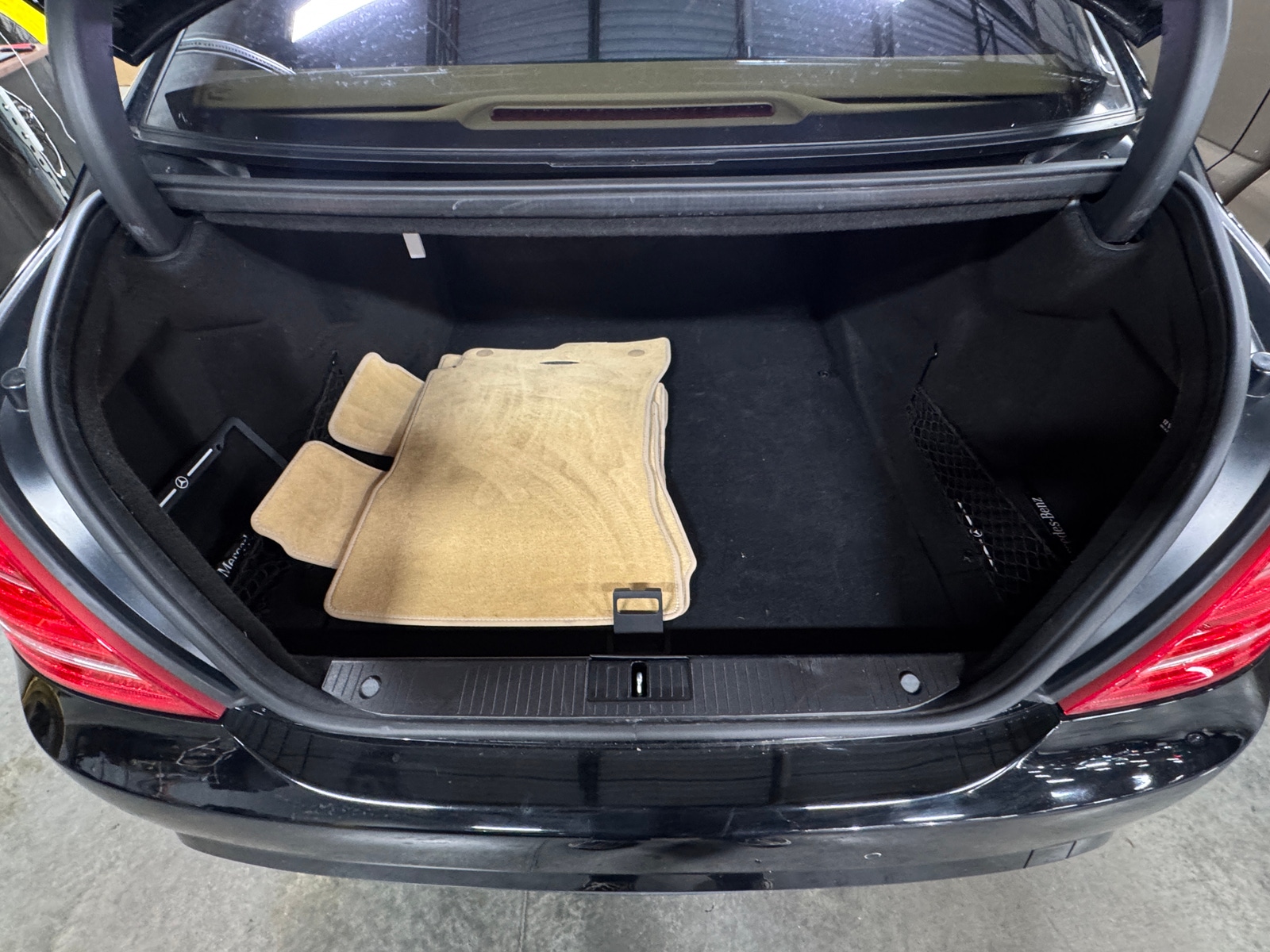 Thumbnail: 2012 Mercedes-Benz S-Class - 6