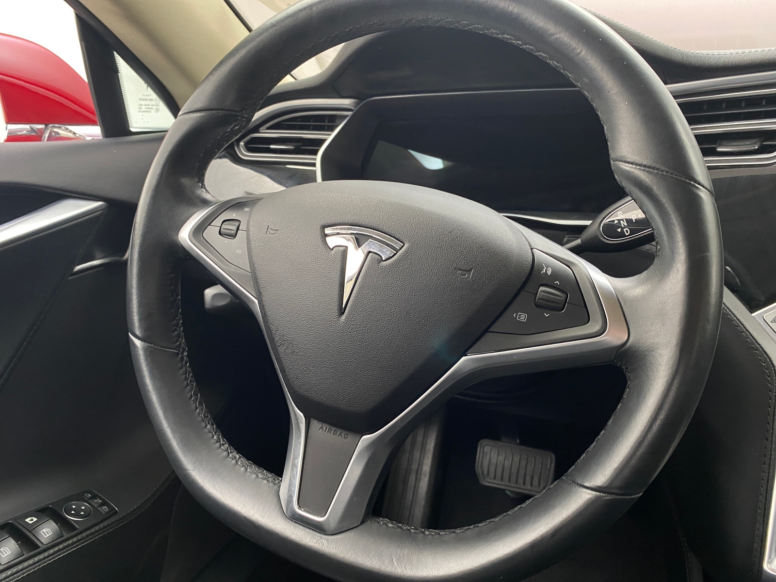 Thumbnail: 2014 Tesla Model S - 4