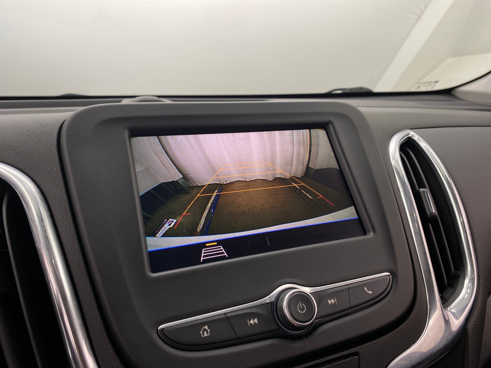 Thumbnail: 2020 Chevrolet Equinox - 4