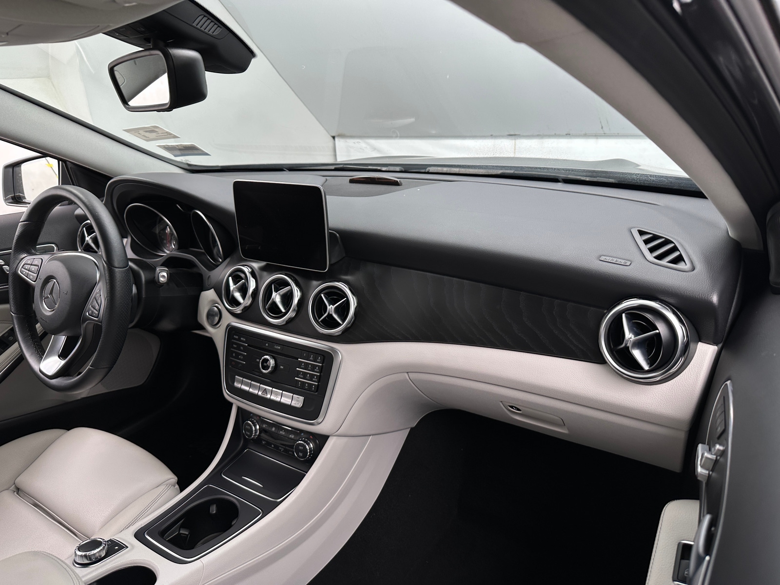 Thumbnail: 2019 Mercedes-Benz GLA - 2
