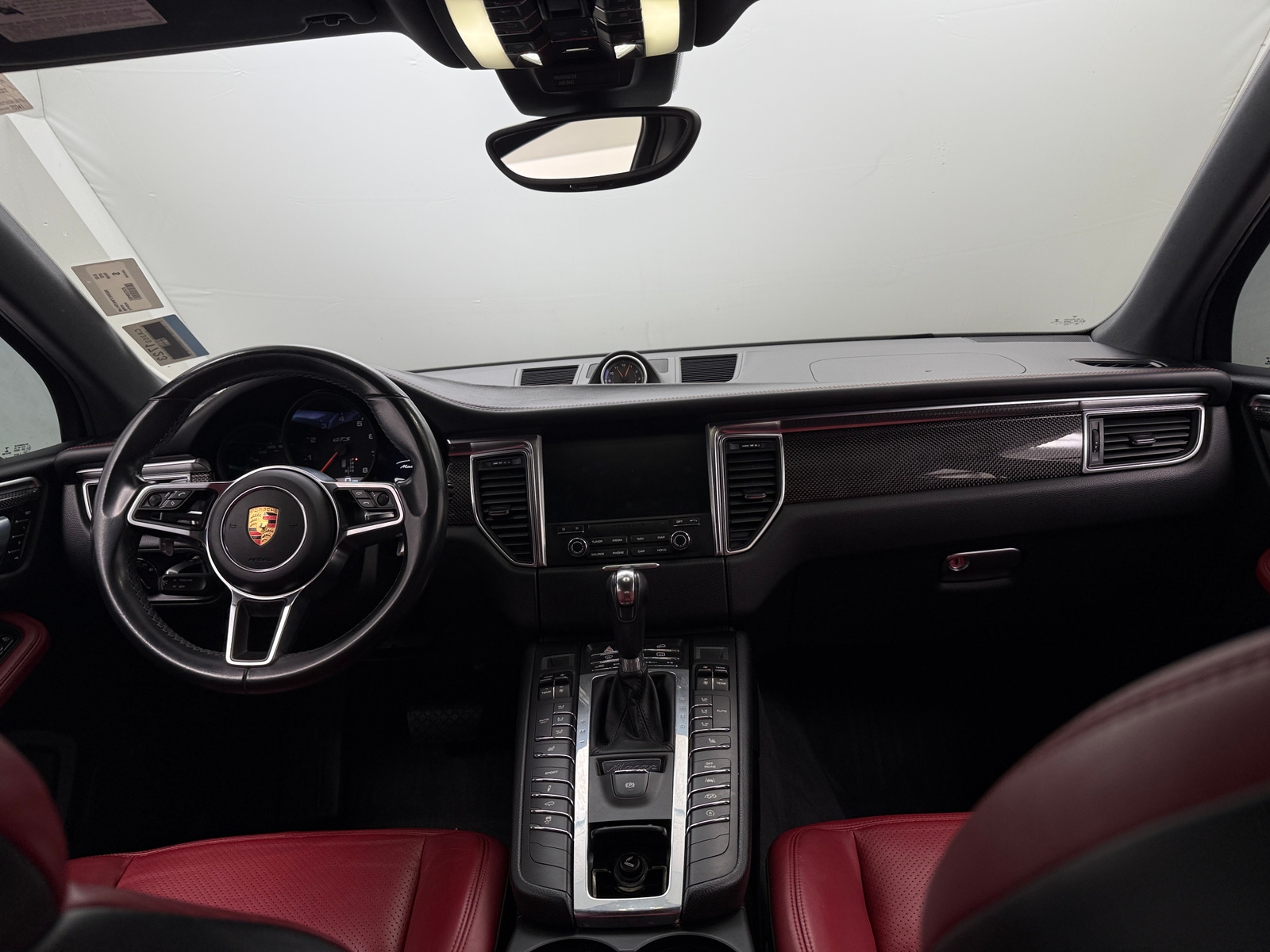 Thumbnail: 2018 Porsche Macan - 2