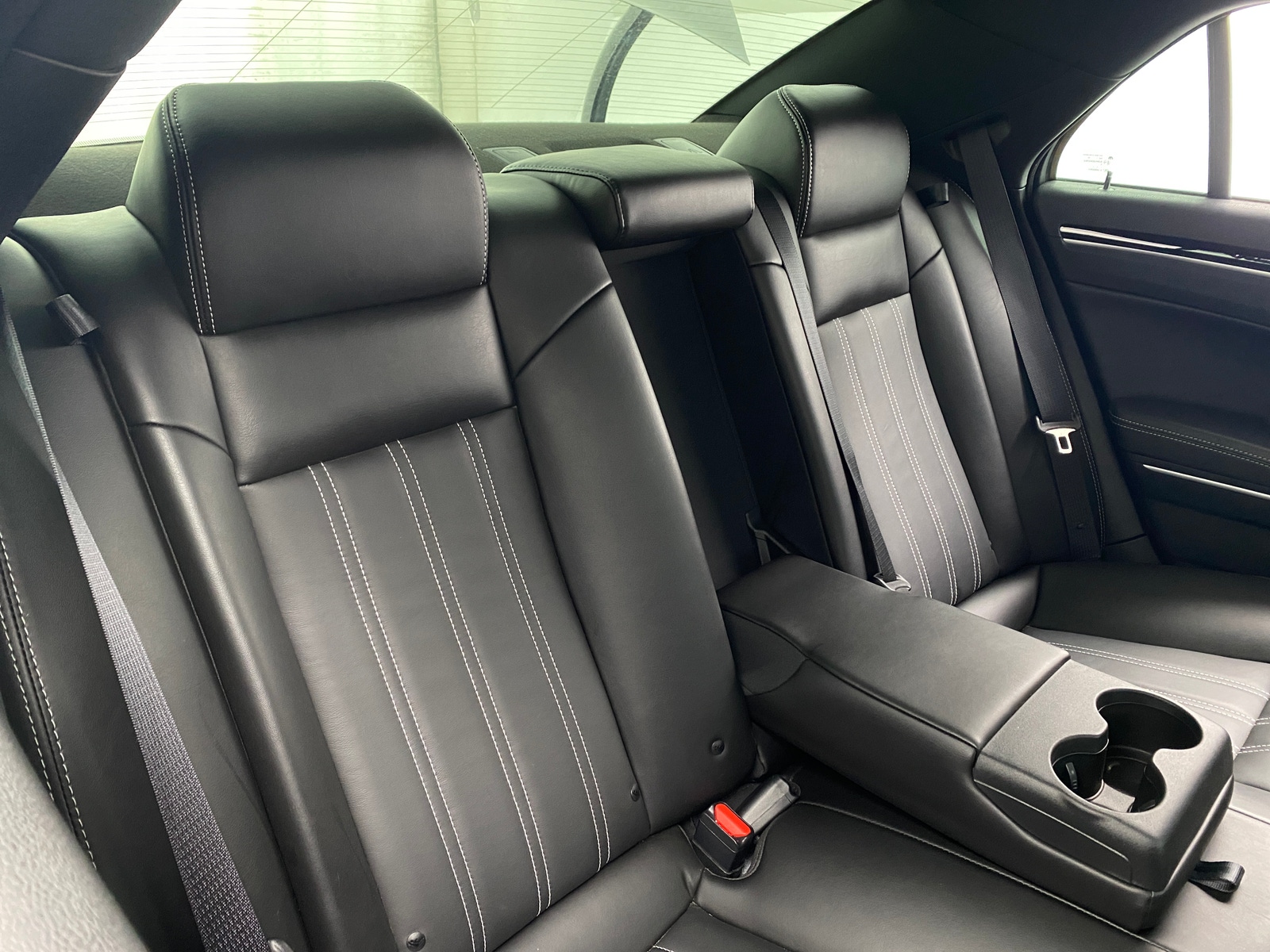 Thumbnail: 2022 Chrysler 300 - 5