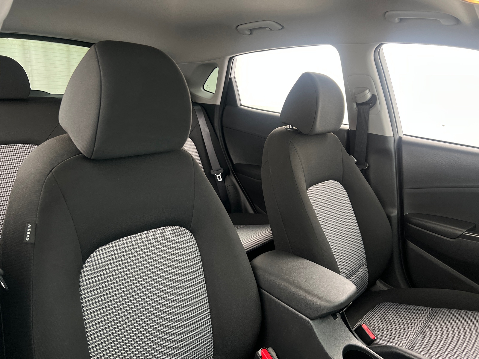 Thumbnail: 2023 Hyundai Kona - 2