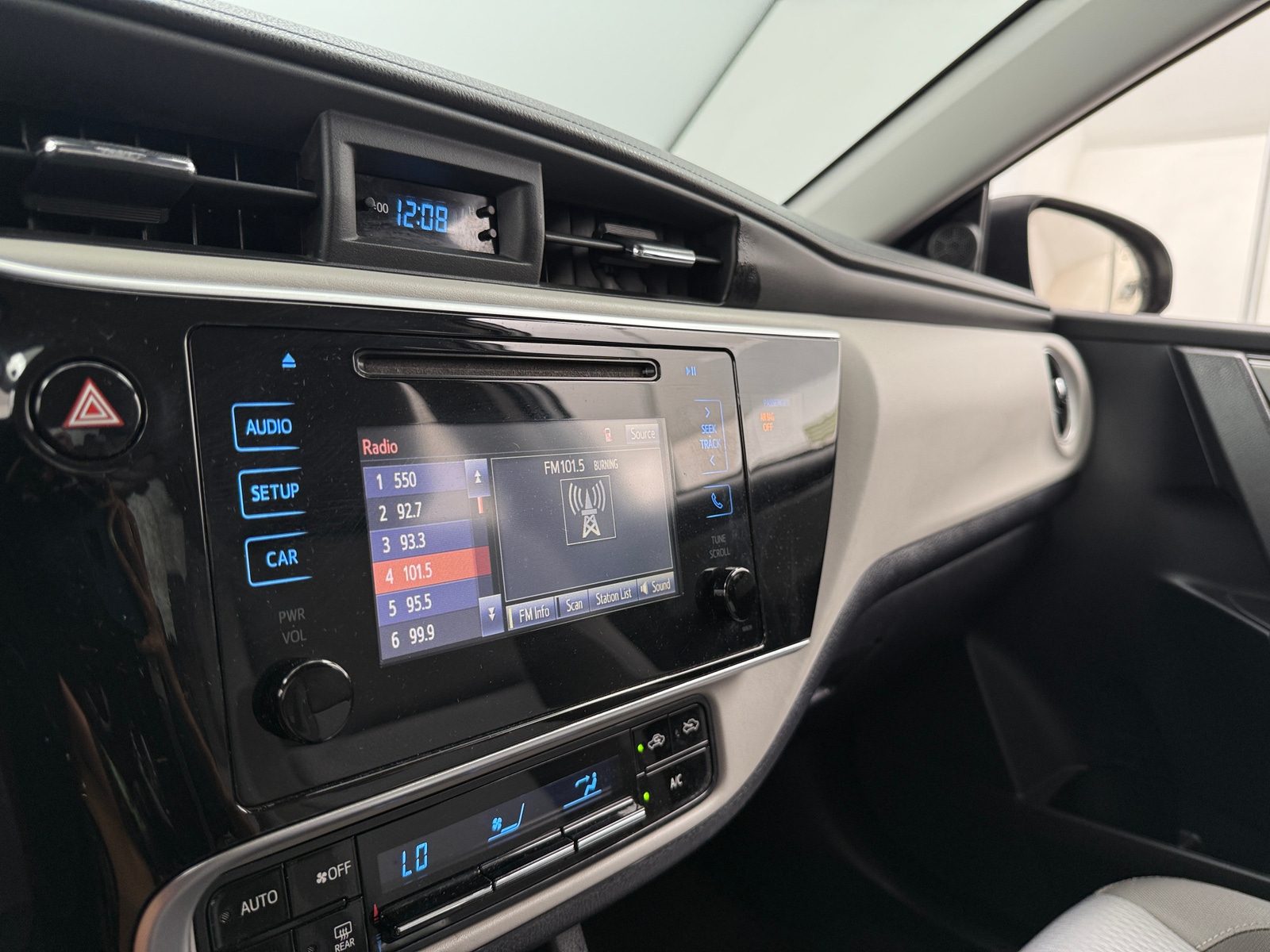 Thumbnail: 2019 Toyota Corolla - 4
