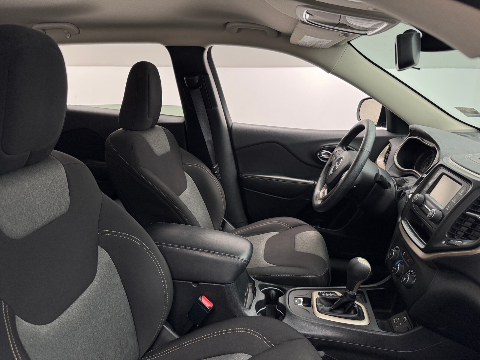 Thumbnail: 2016 Jeep Cherokee - 2