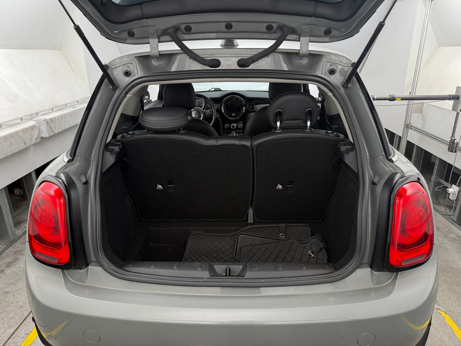 Thumbnail: 2019 MINI Cooper Hardtop - 6