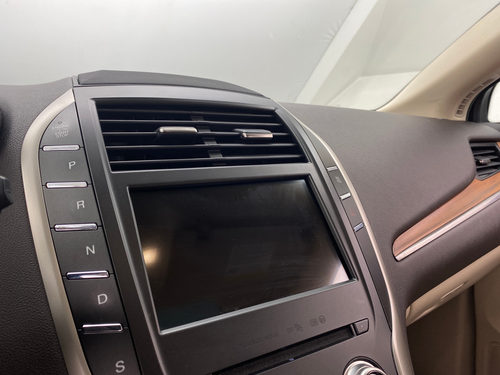 Thumbnail: 2018 Lincoln MKC - 3