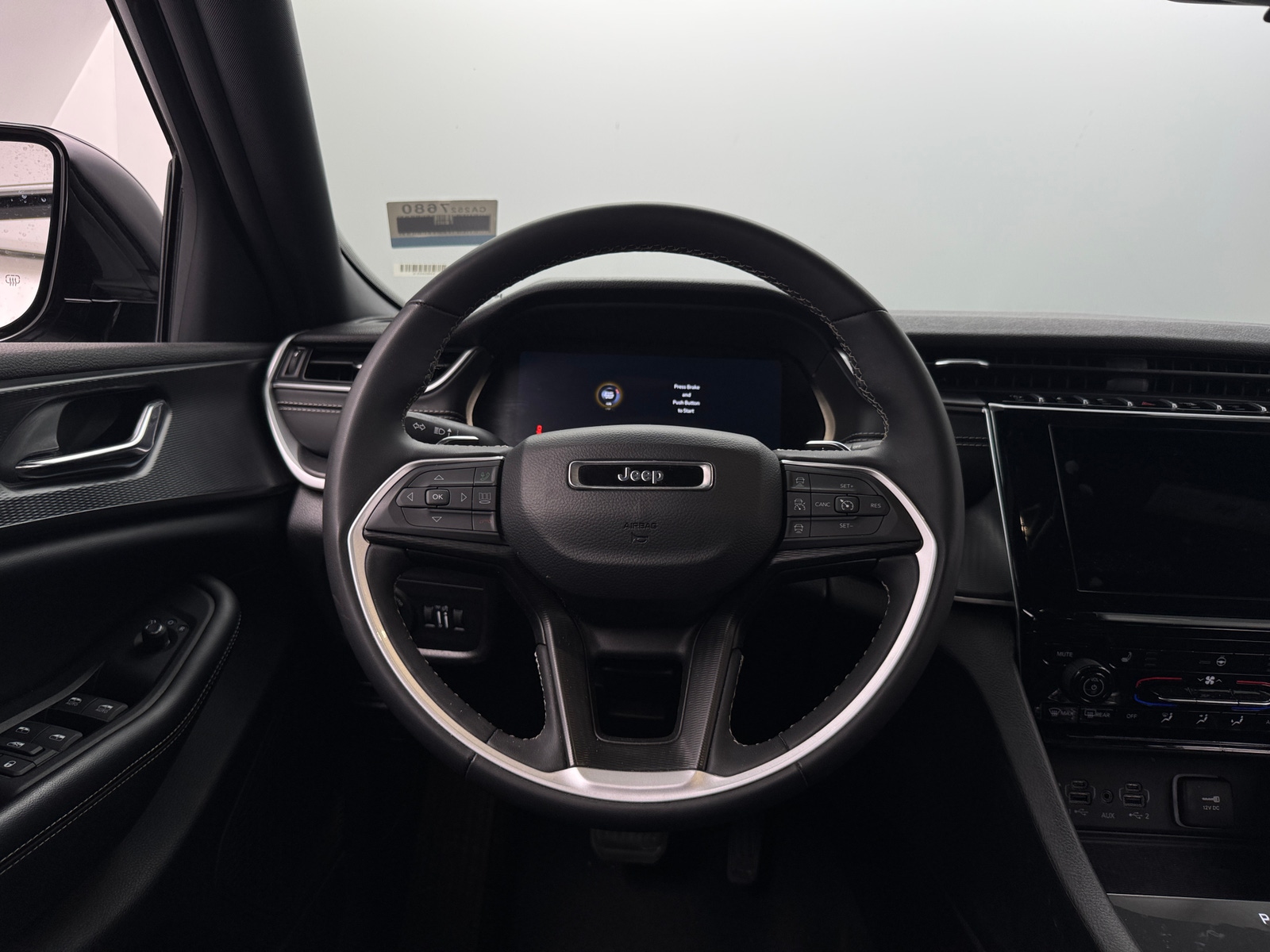 Thumbnail: 2024 Jeep Grand Cherokee L - 4
