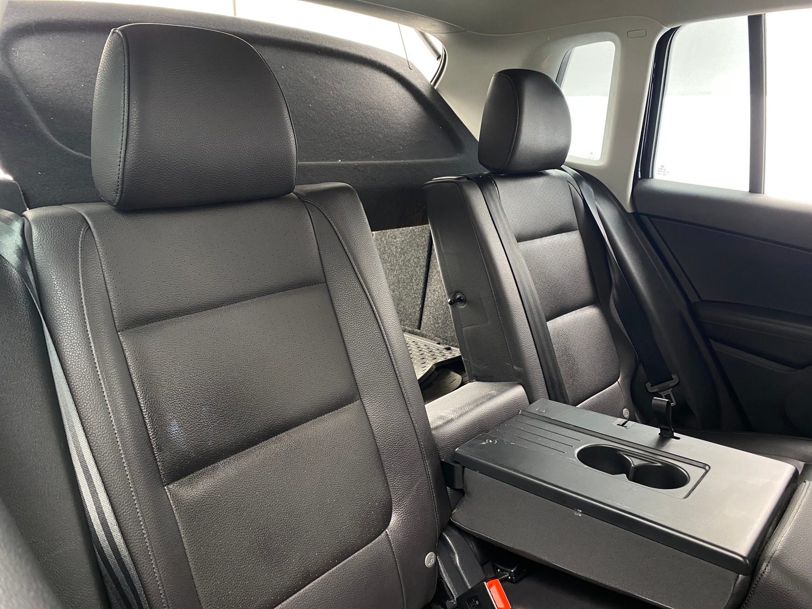 Thumbnail: 2017 Volkswagen Tiguan - 6