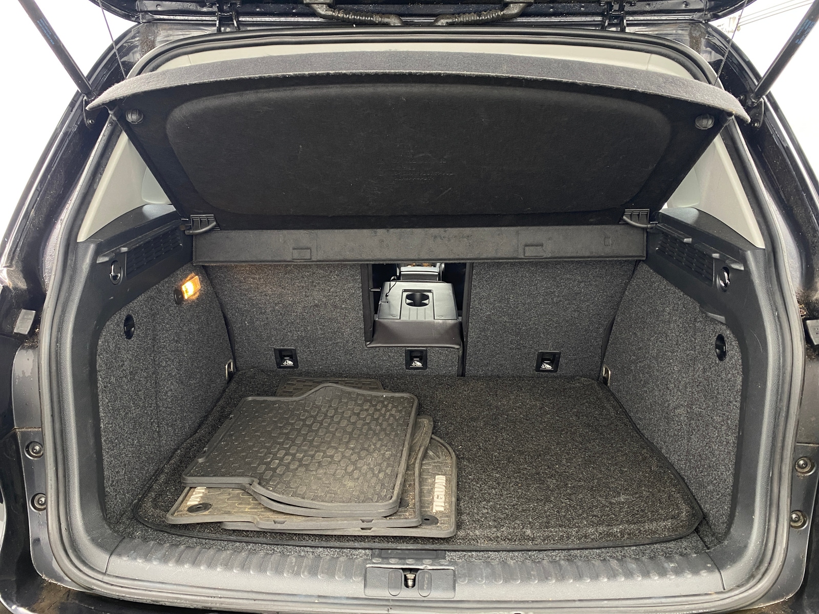Thumbnail: 2017 Volkswagen Tiguan - 7