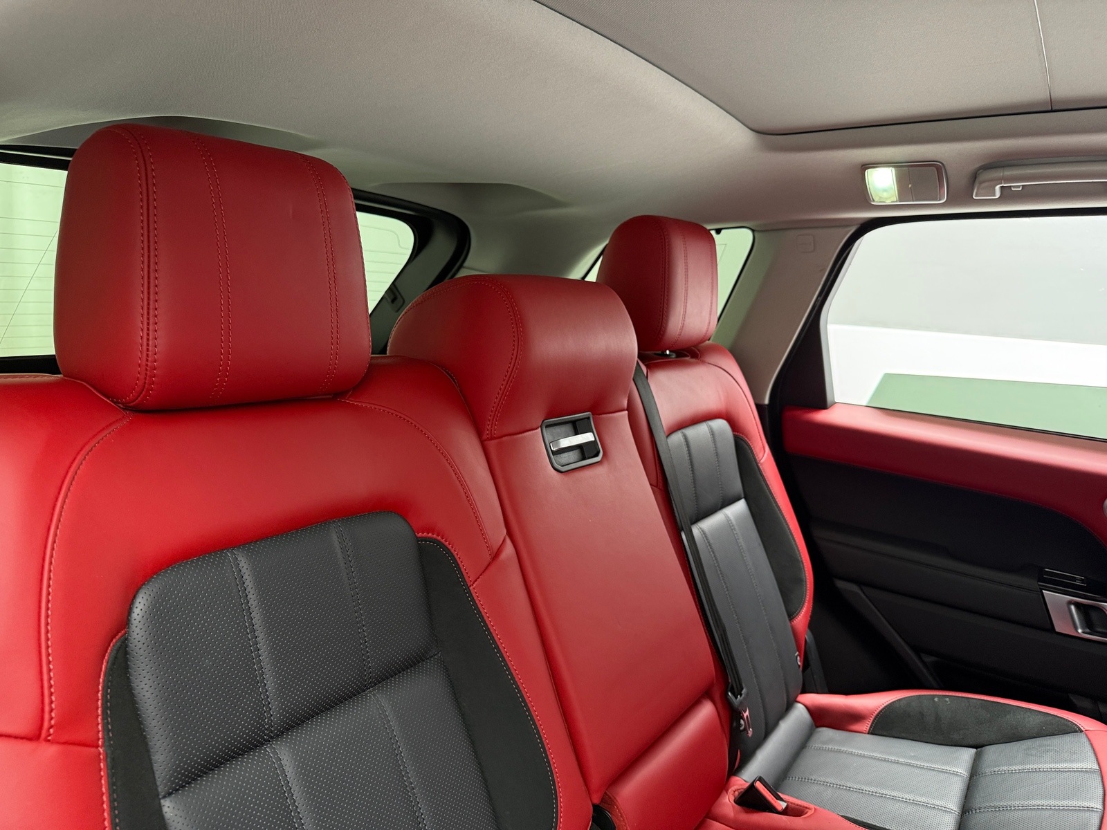 Thumbnail: 2021 Land Rover Range Rover Sport - 5