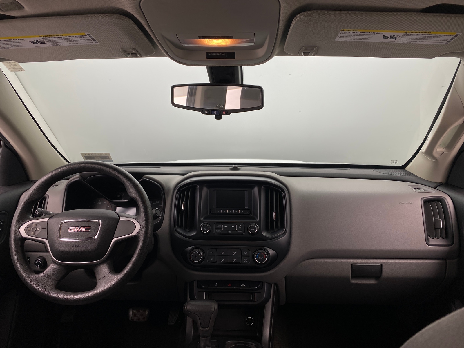 Thumbnail: 2015 GMC Canyon - 3