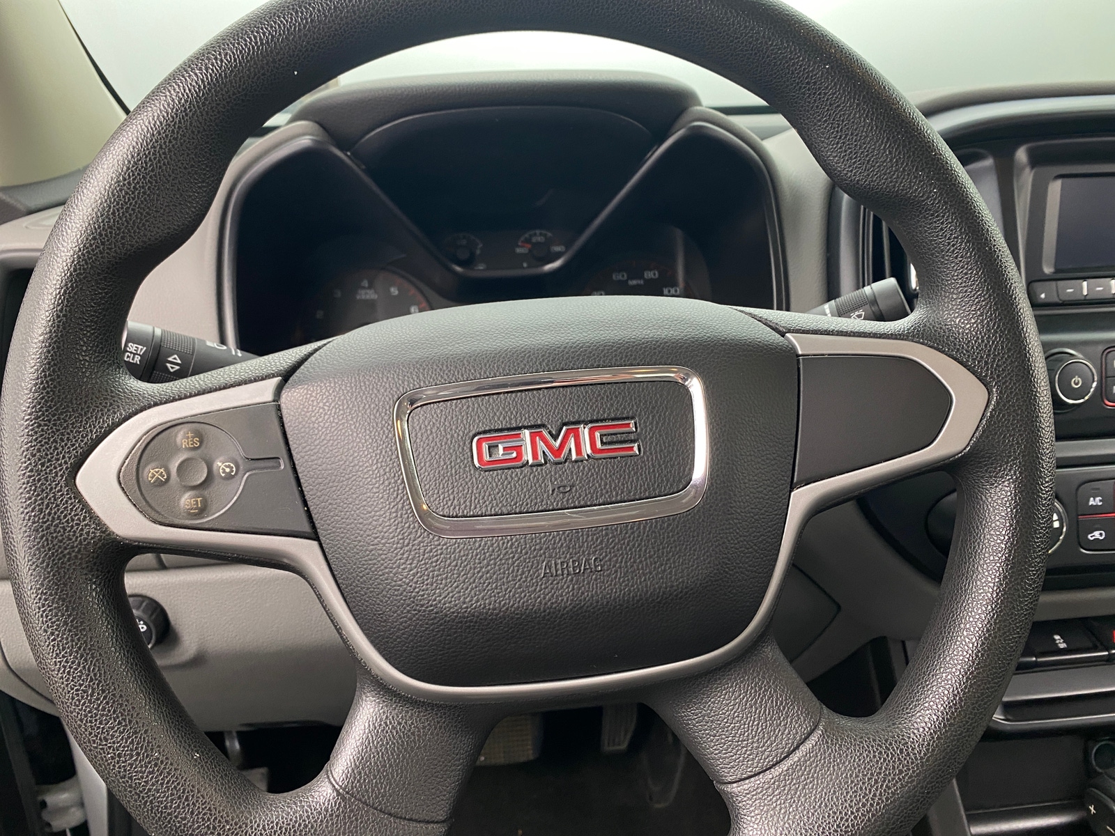 Thumbnail: 2015 GMC Canyon - 5