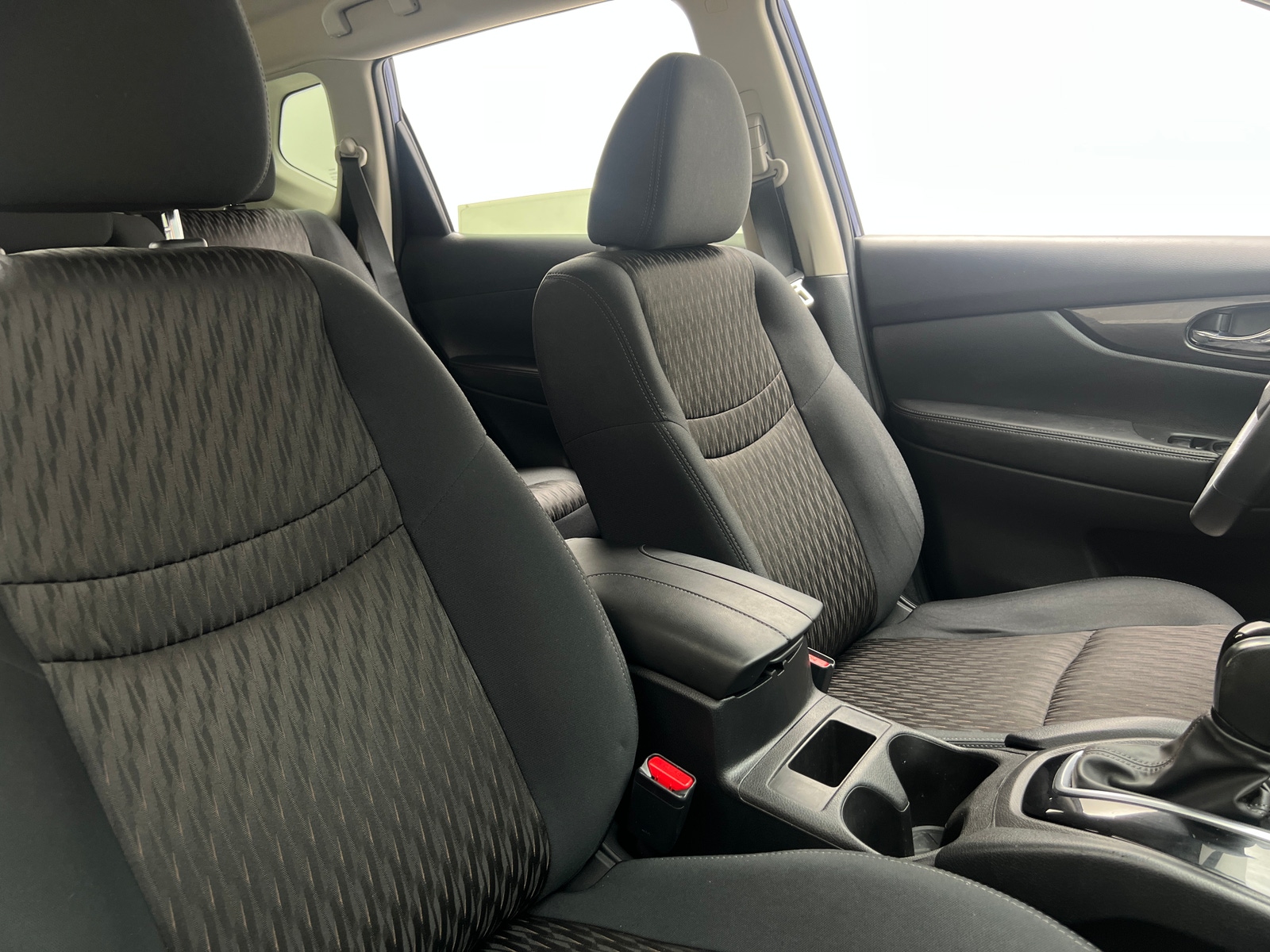 Thumbnail: 2017 Nissan Rogue - 2