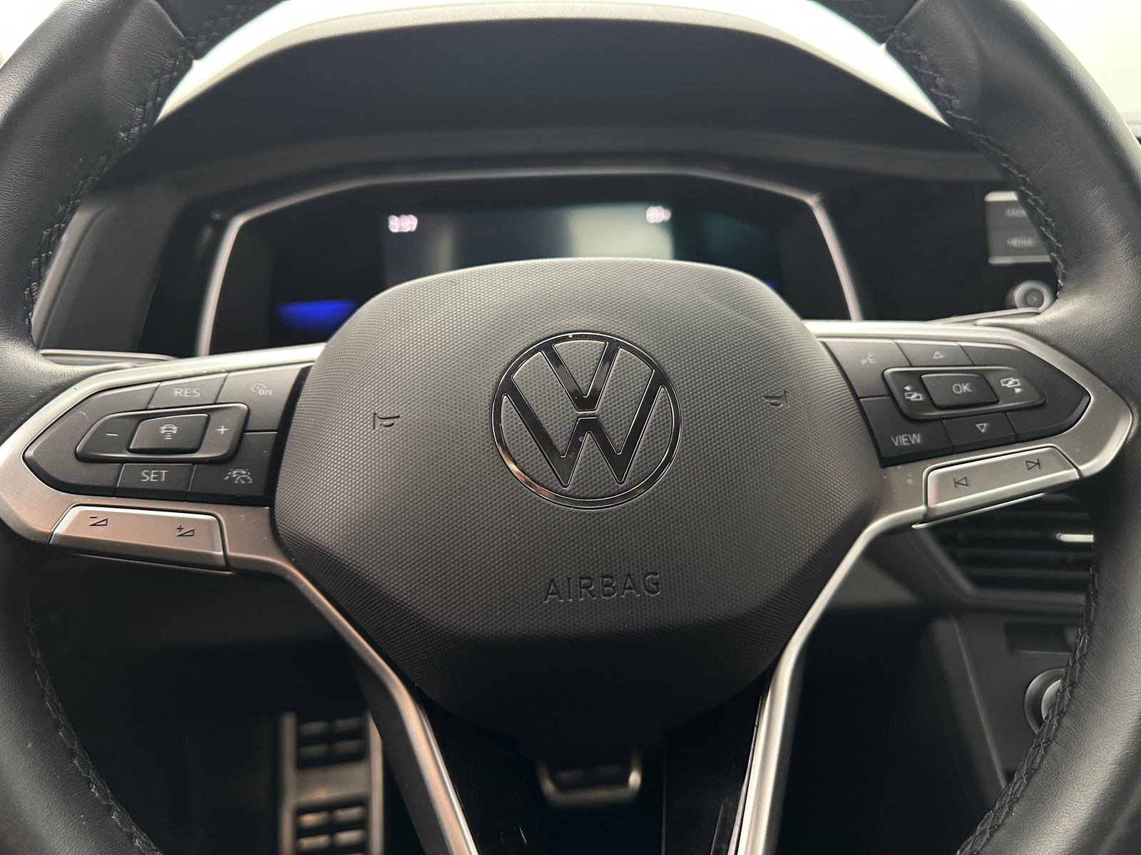 Thumbnail: 2023 Volkswagen Jetta - 5