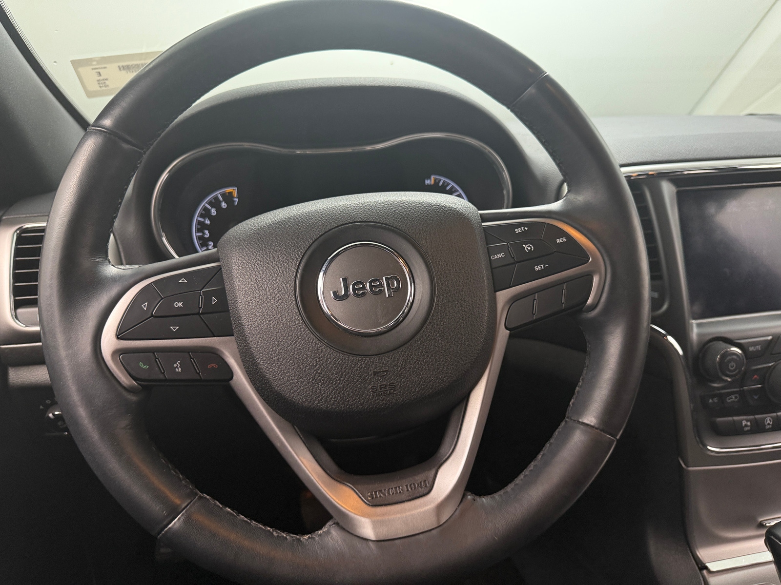 Thumbnail: 2018 Jeep Grand Cherokee - 5