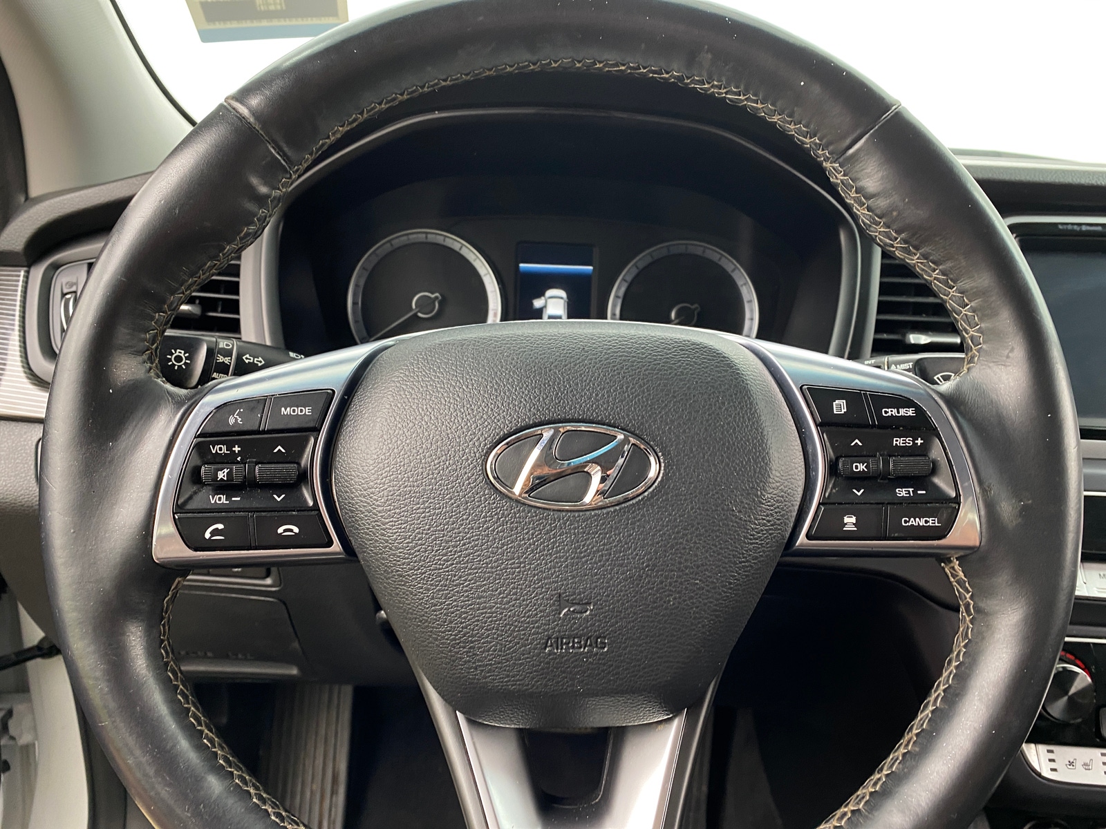 Thumbnail: 2018 Hyundai Sonata - 4