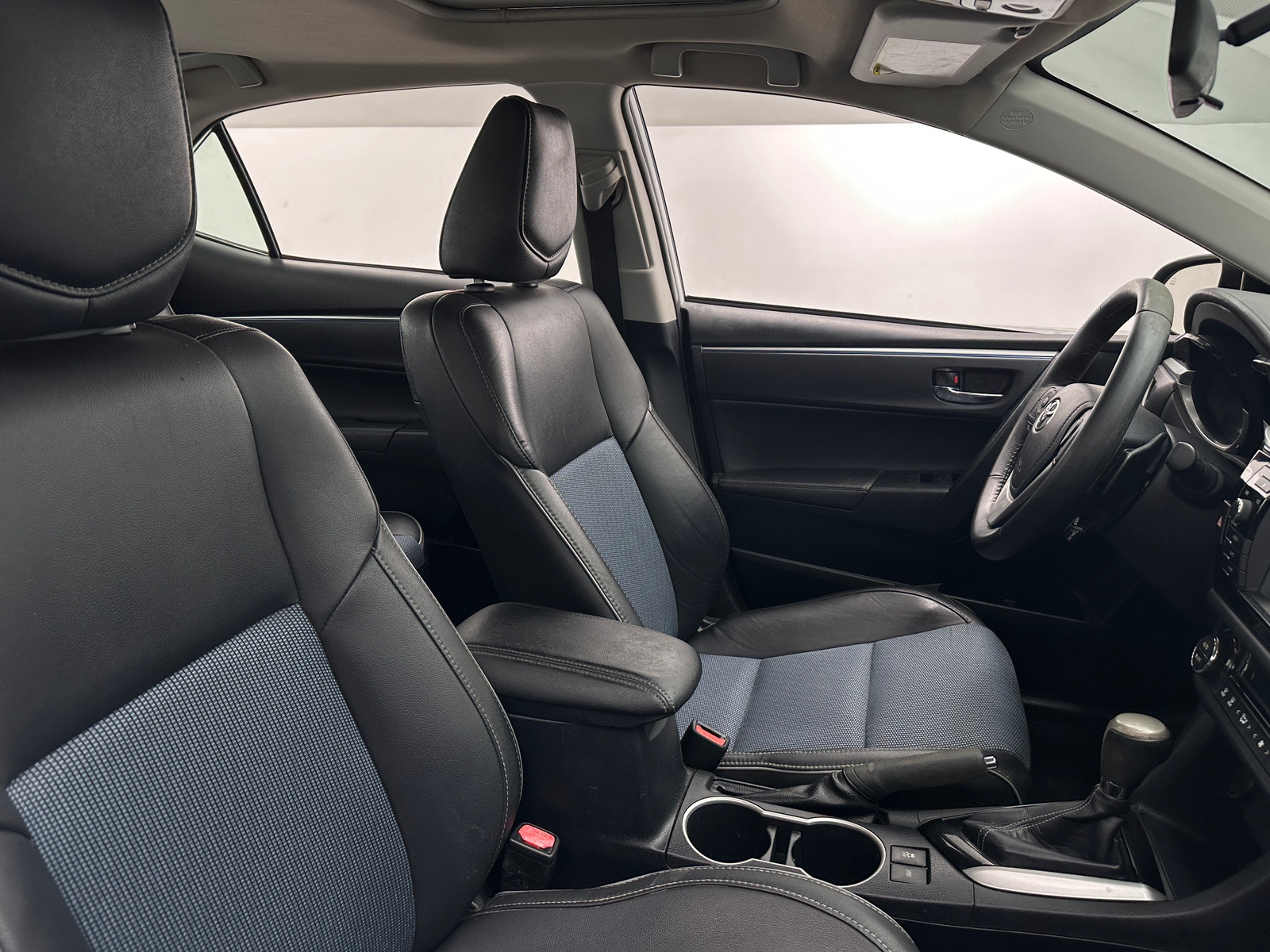 Thumbnail: 2016 Toyota Corolla - 2