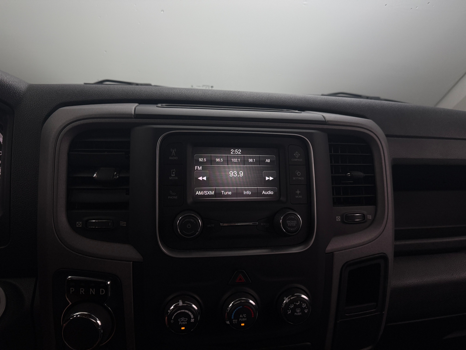 Thumbnail: 2022 RAM 1500 Classic - 2