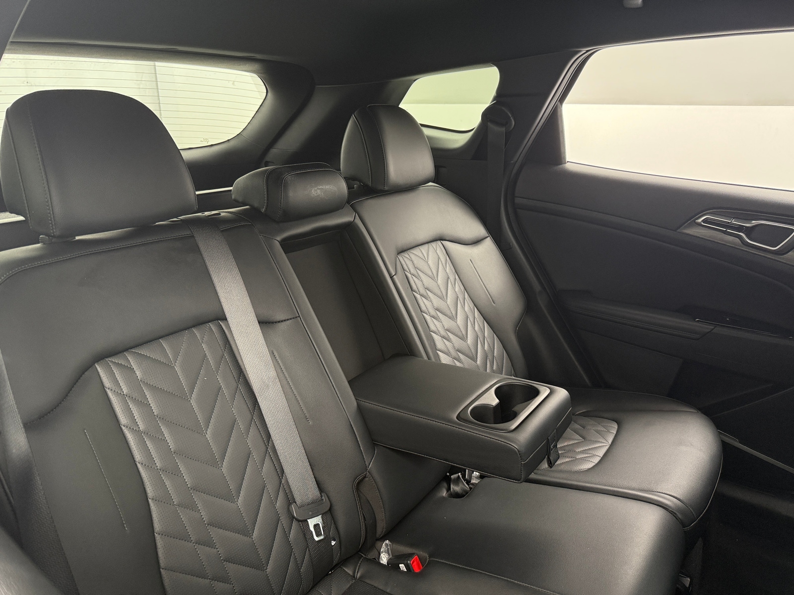 Thumbnail: 2023 Kia Sportage - 5