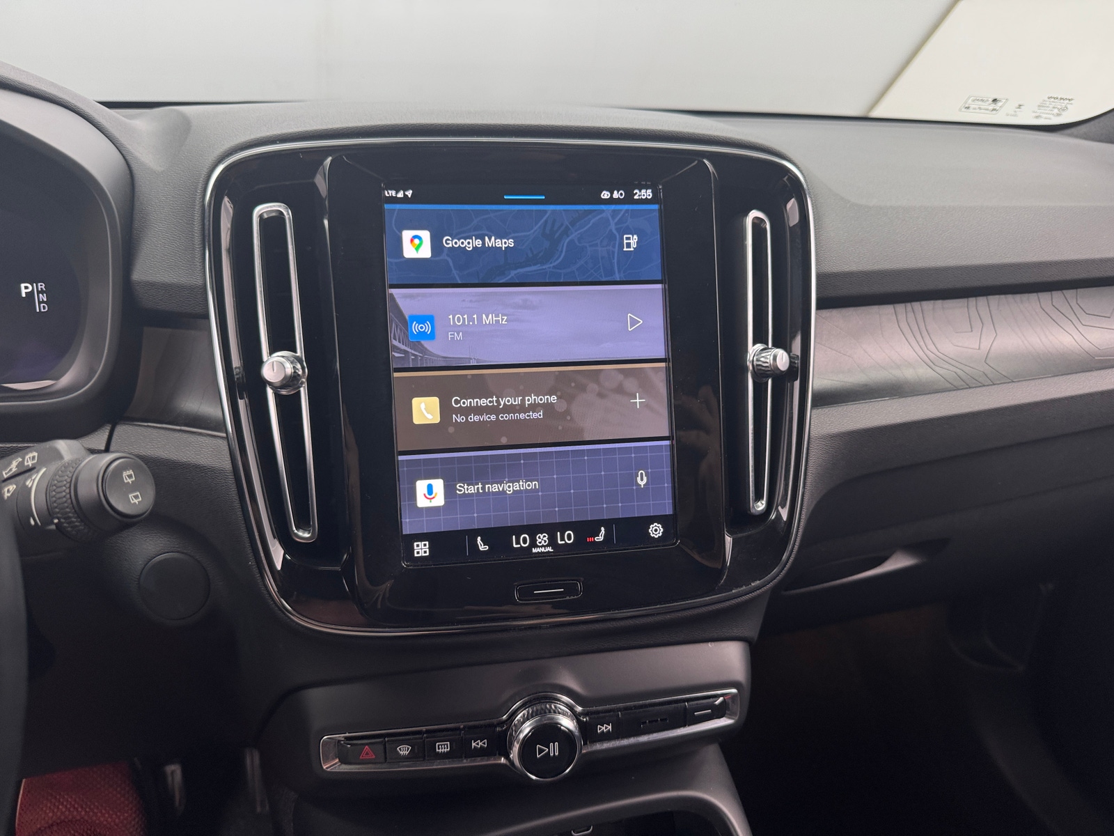 Thumbnail: 2023 Volvo XC40 - 4