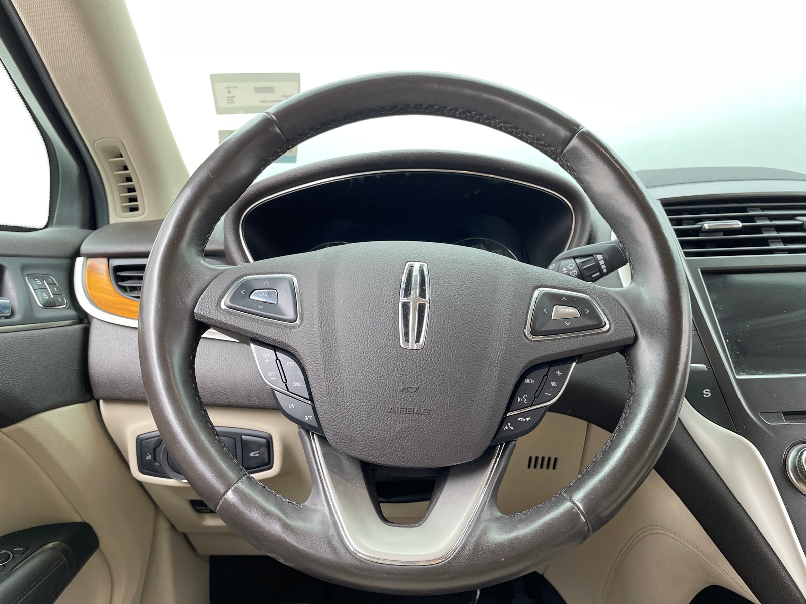 Thumbnail: 2019 Lincoln MKC - 4