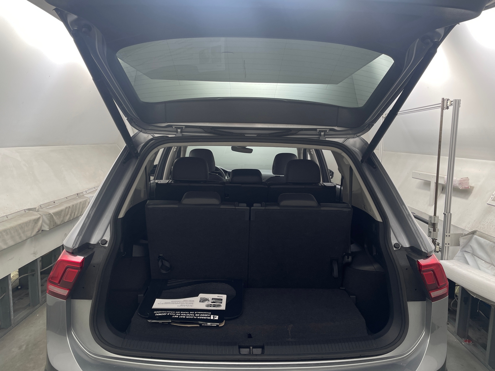 Thumbnail: 2024 Volkswagen Tiguan - 6