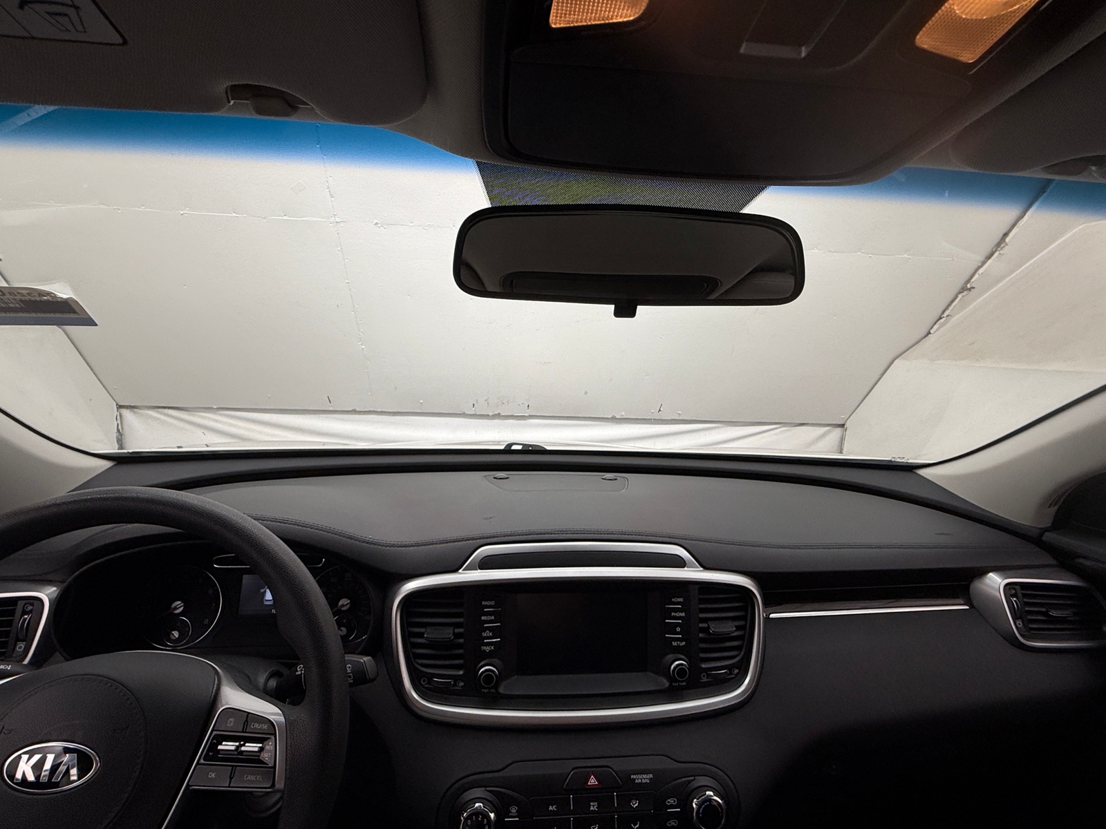 Thumbnail: 2019 Kia Sorento - 3