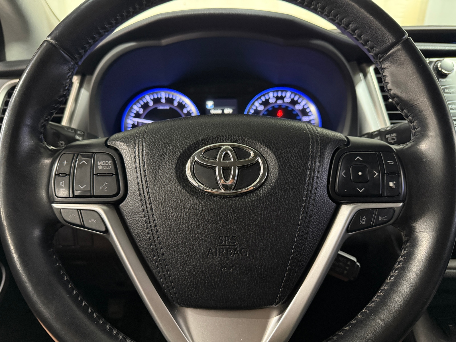 Thumbnail: 2018 Toyota Highlander - 4