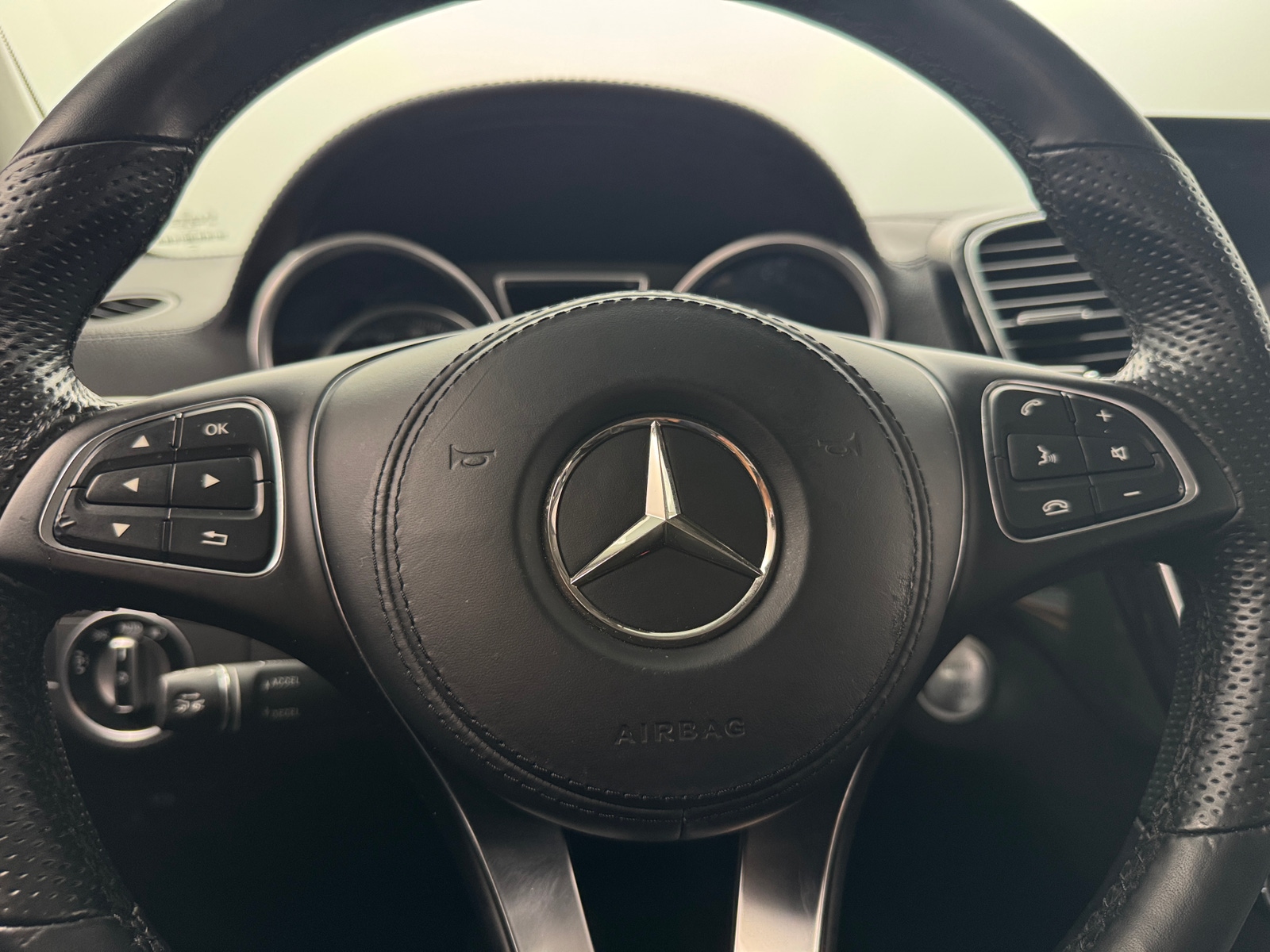 Thumbnail: 2018 Mercedes-Benz GLS - 4