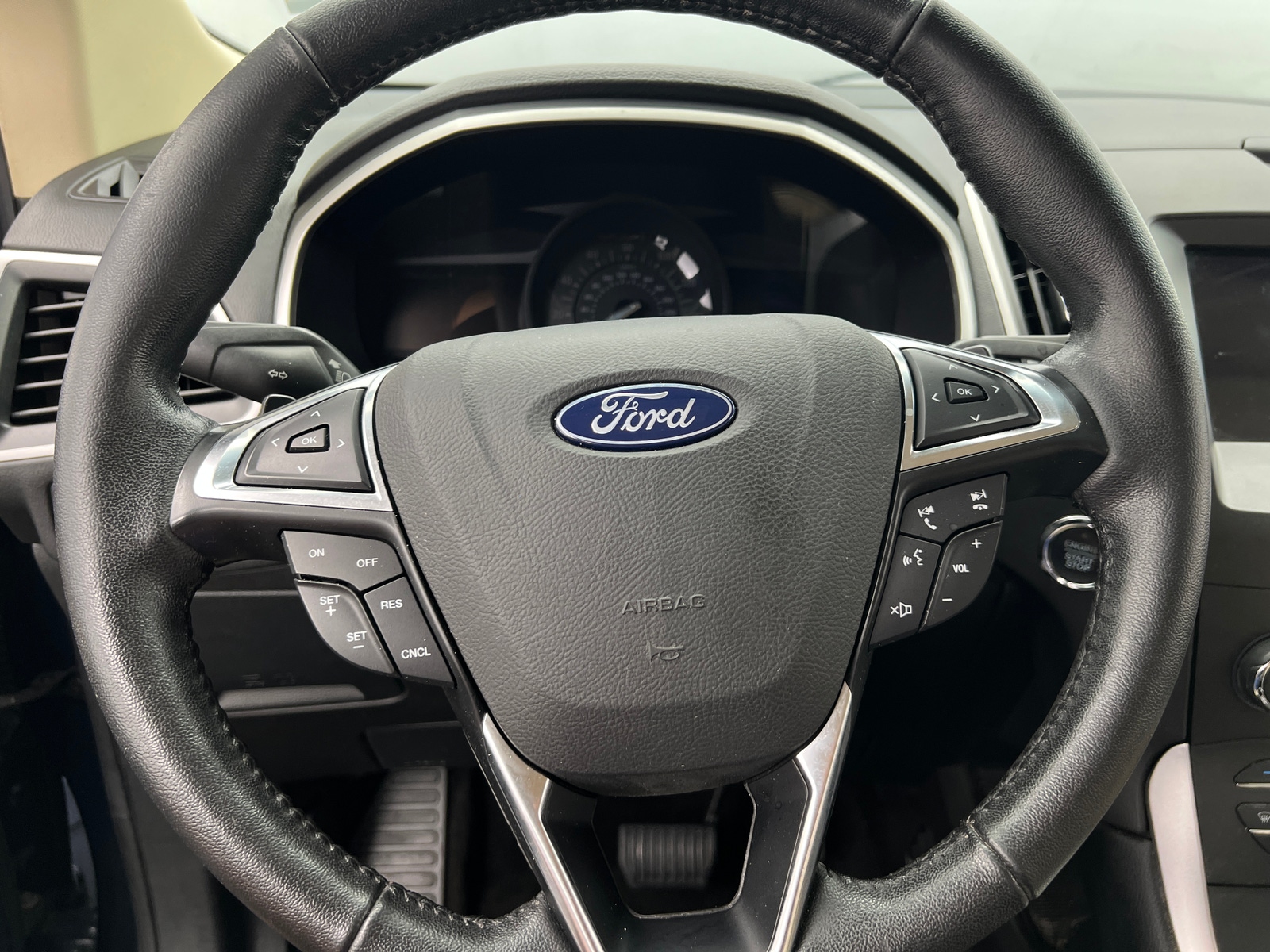 Thumbnail: 2018 Ford Edge - 4
