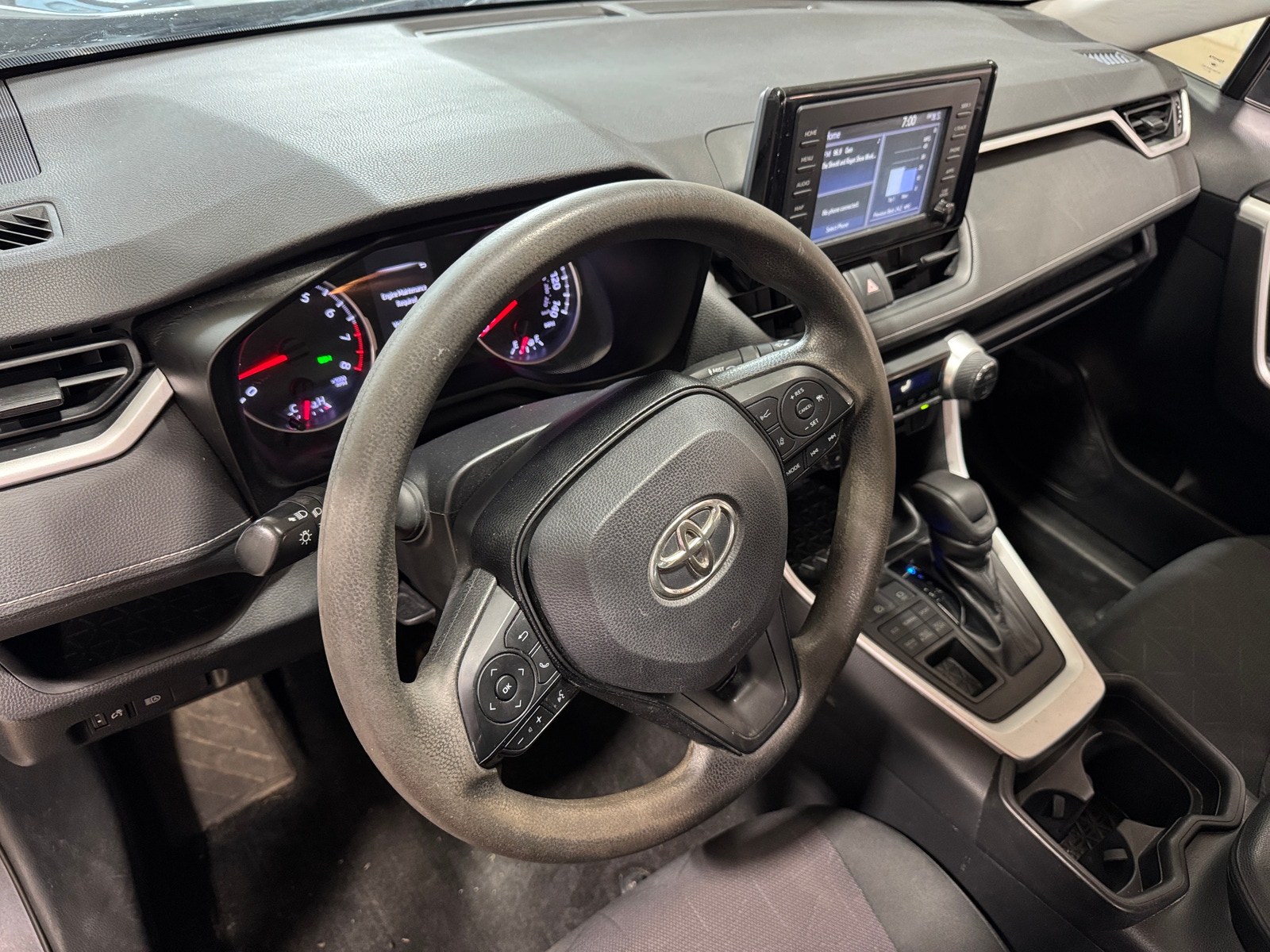 Thumbnail: 2019 Toyota RAV4 - 3
