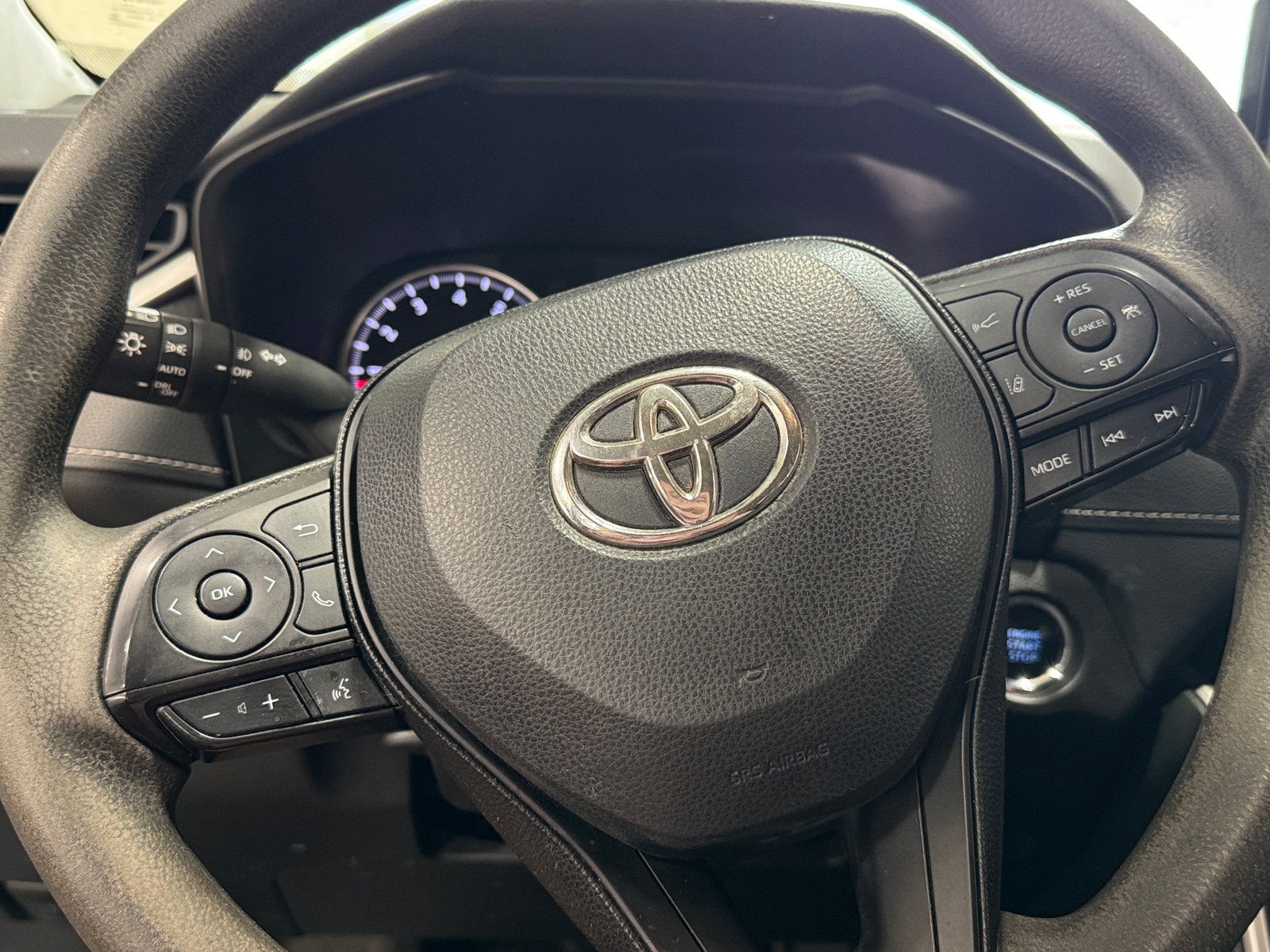 Thumbnail: 2019 Toyota RAV4 - 5