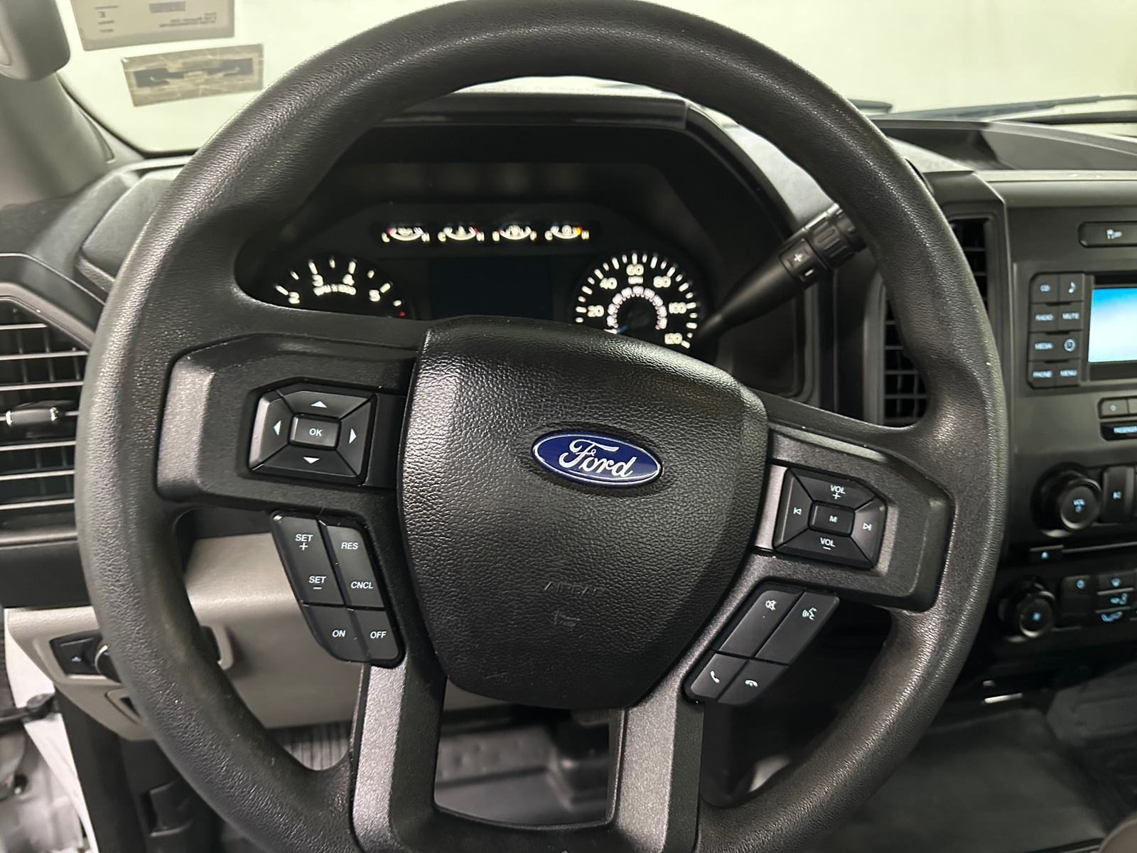 Thumbnail: 2017 Ford Econoline - 5