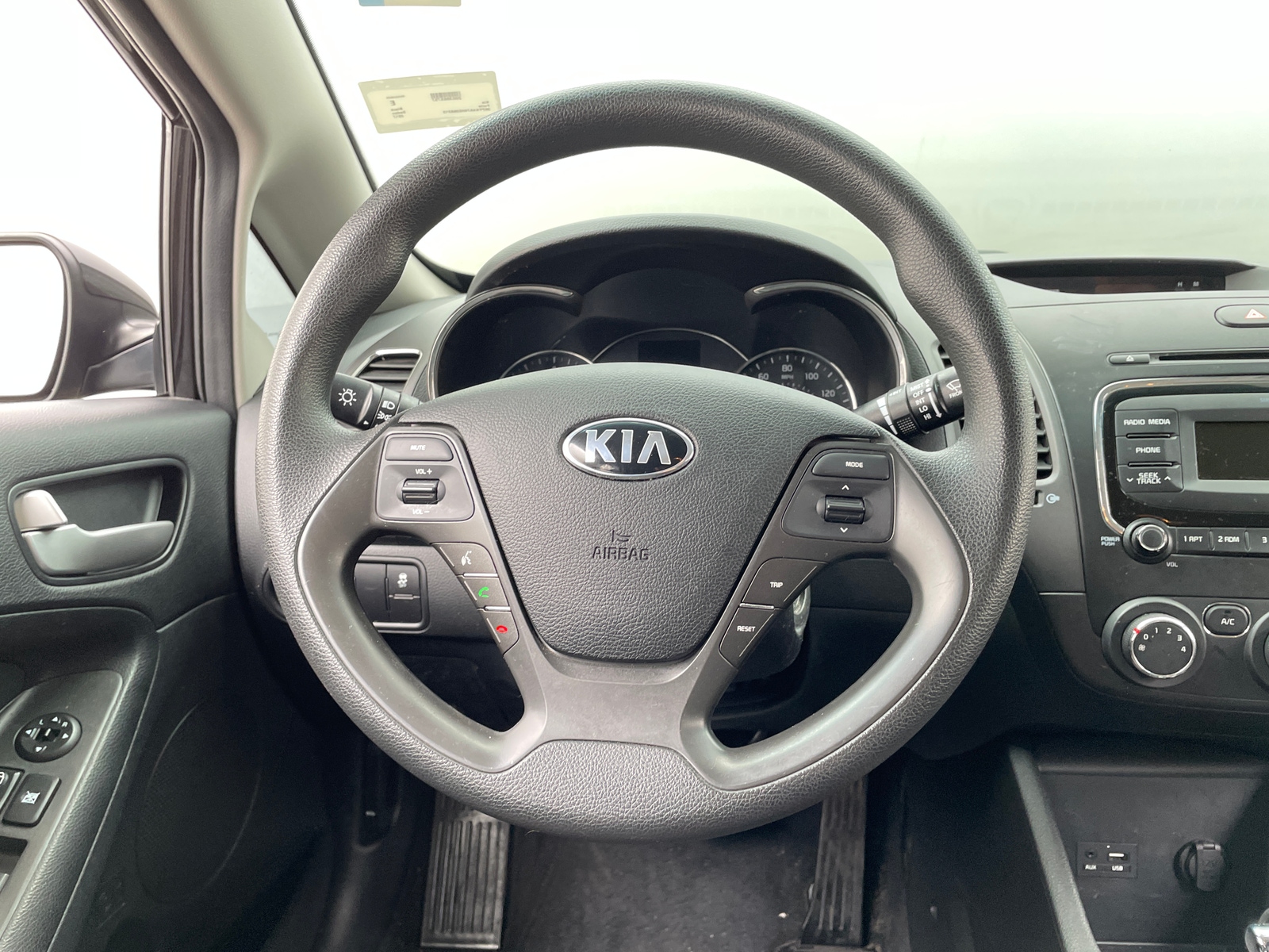 Thumbnail: 2017 Kia Forte - 5