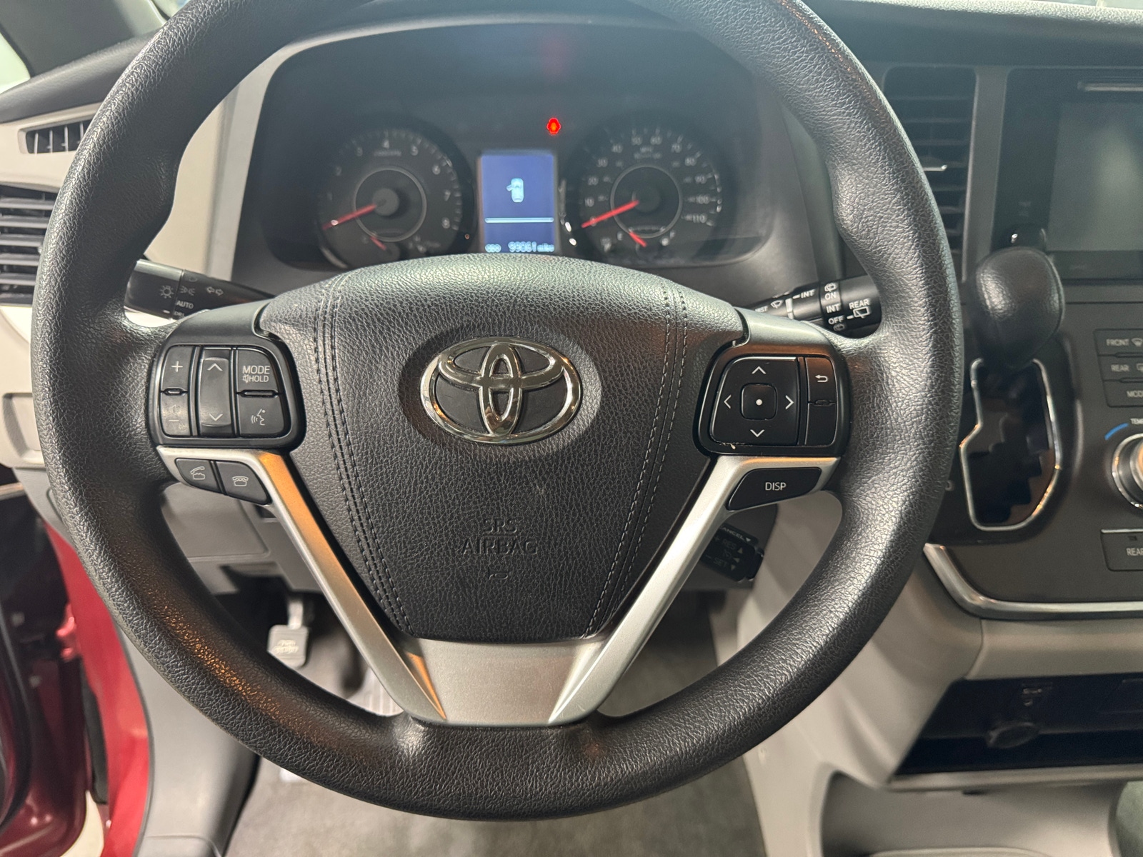 Thumbnail: 2017 Toyota Sienna - 5