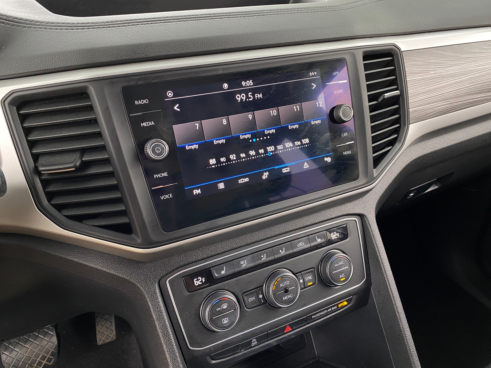 Thumbnail: 2021 Volkswagen Atlas - 3