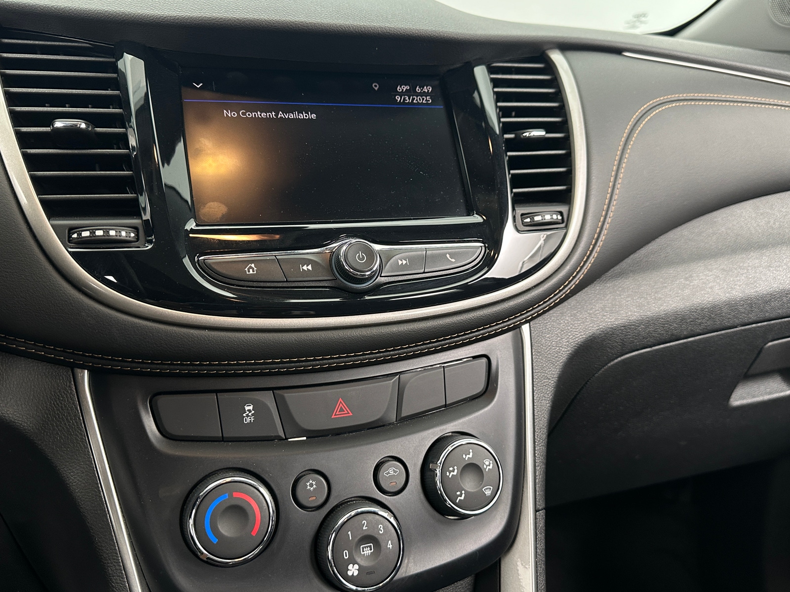 Thumbnail: 2020 Chevrolet Trax - 4