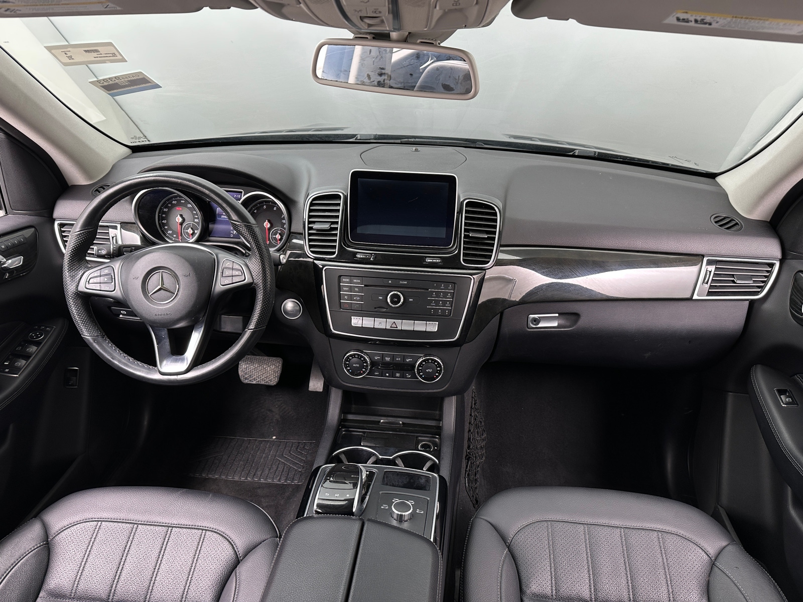 Thumbnail: 2016 Mercedes-Benz GLE - 2