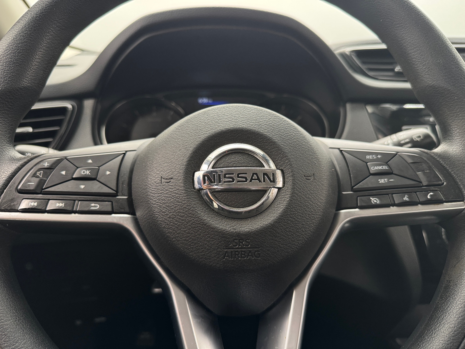 Thumbnail: 2022 Nissan Rogue Sport - 5