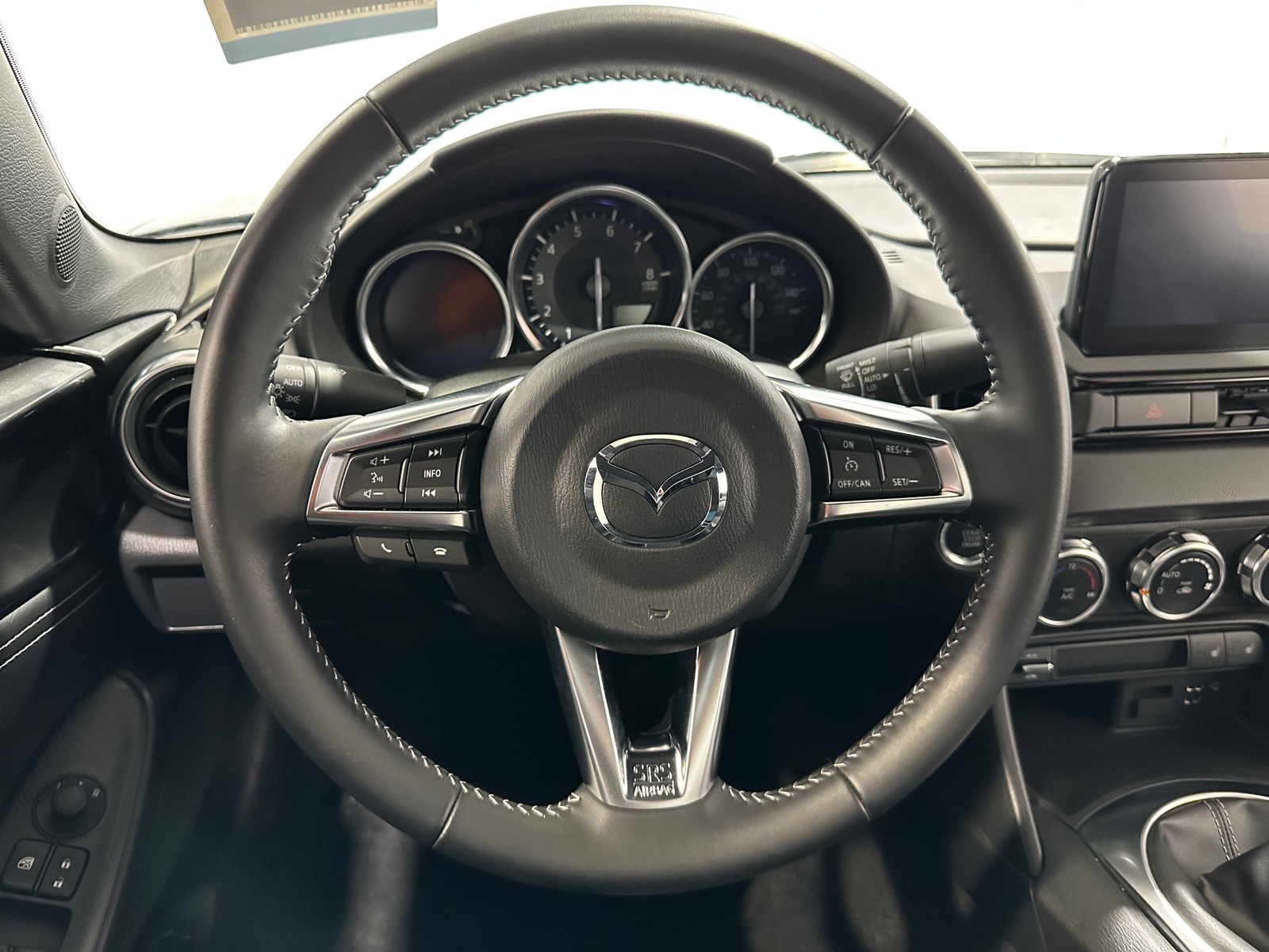 Thumbnail: 2023 Mazda MX-5 Miata - 4