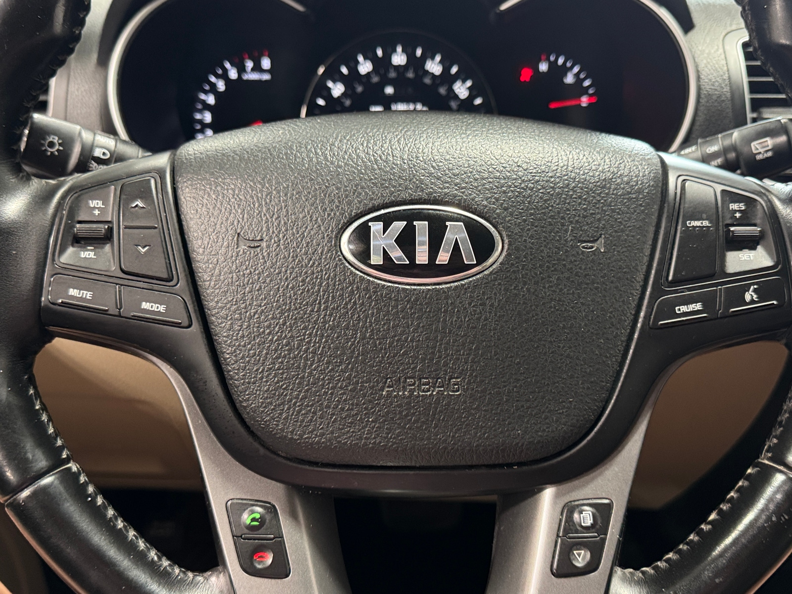 Thumbnail: 2014 Kia Sorento - 4